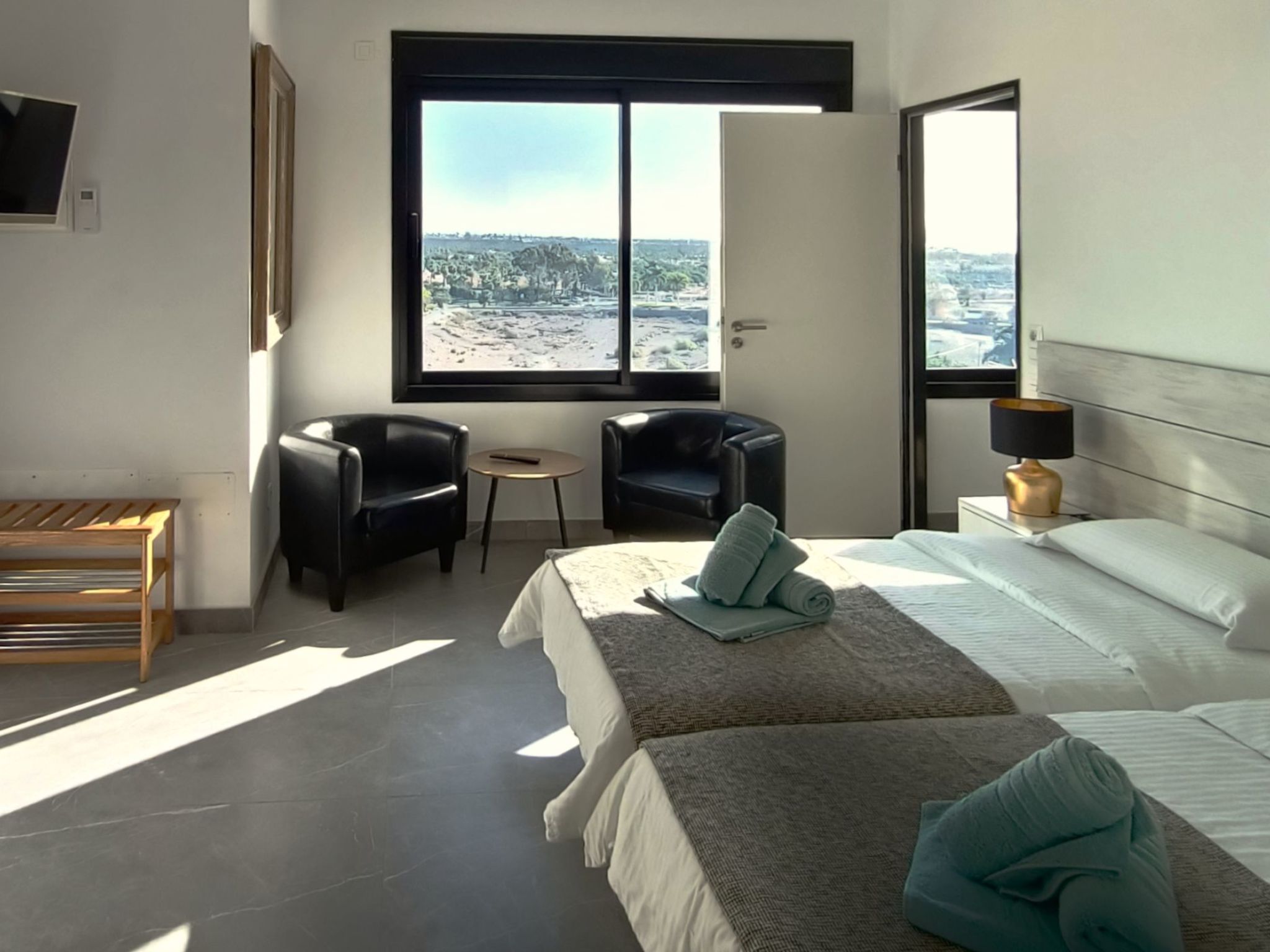 Atemberaubende Villa mit passender Aussicht-Image-tags.info