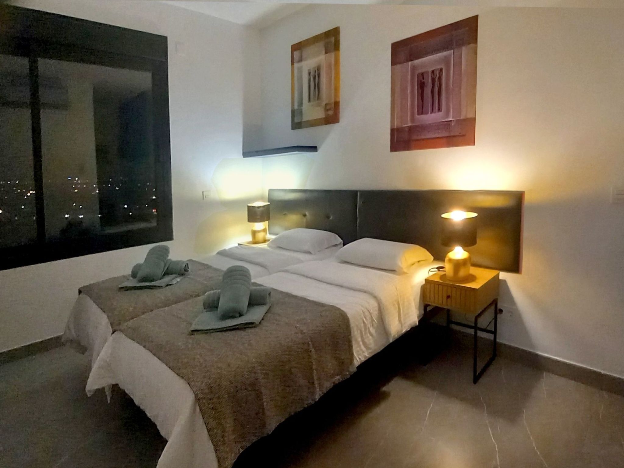 Atemberaubende Villa mit passender Aussicht-Image-tags.info