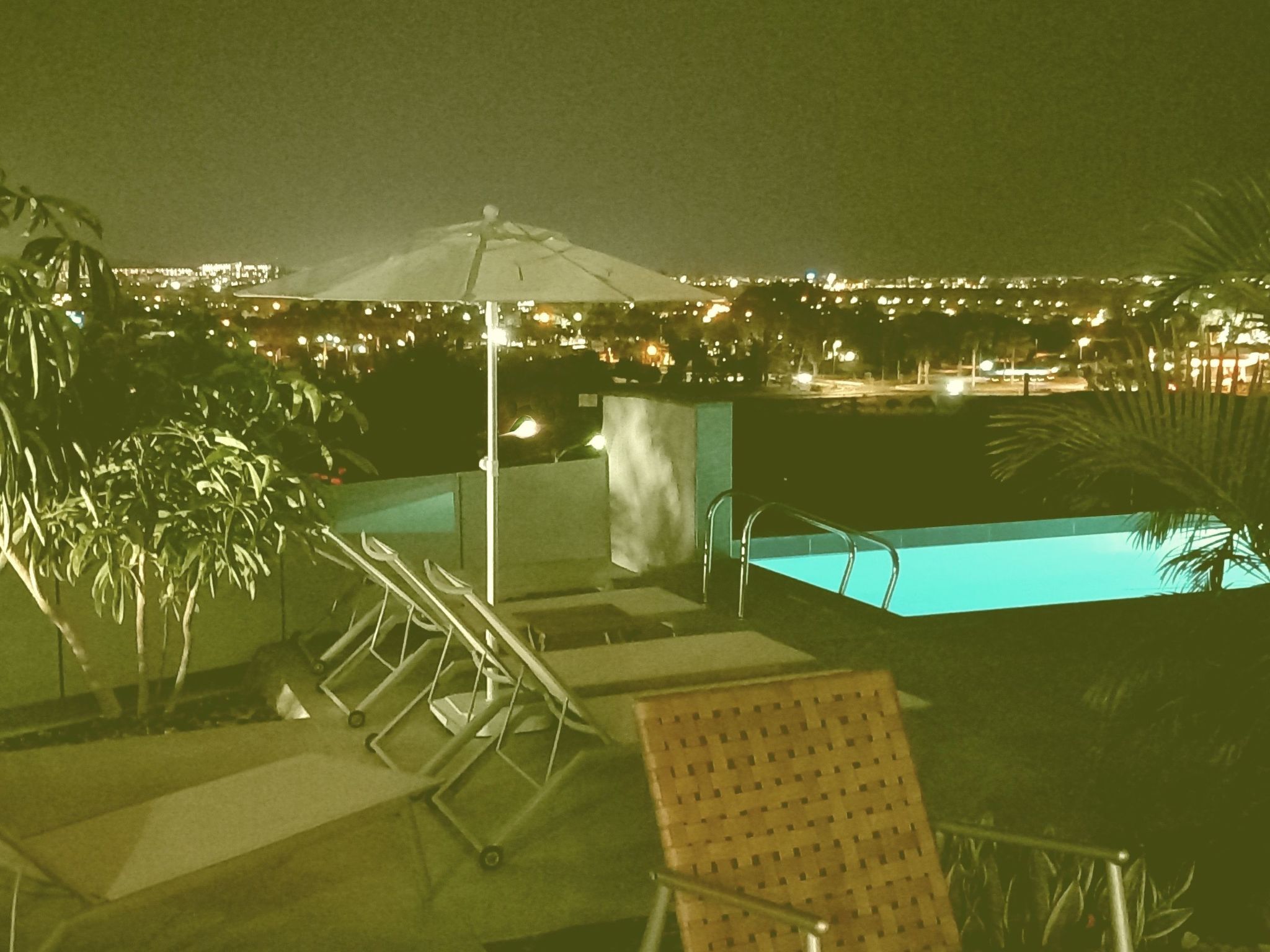 Atemberaubende Villa mit passender Aussicht-Image-tags.info