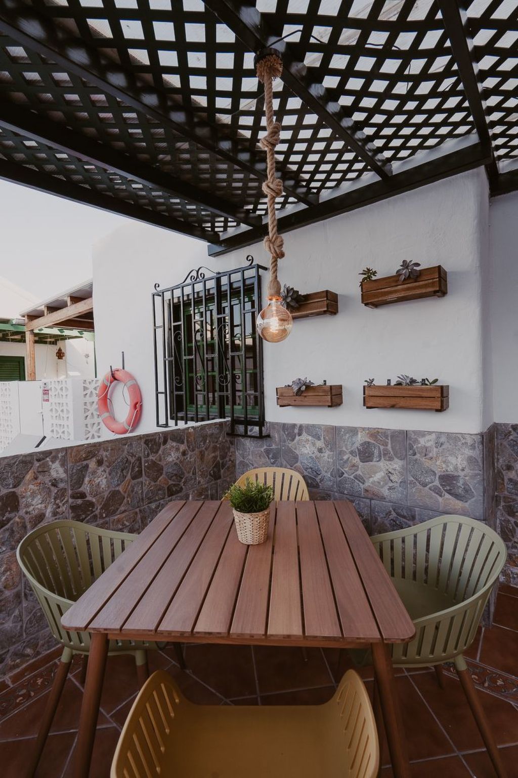 Ferienbungalow mit Grill, Garten und Terrasse-Inside