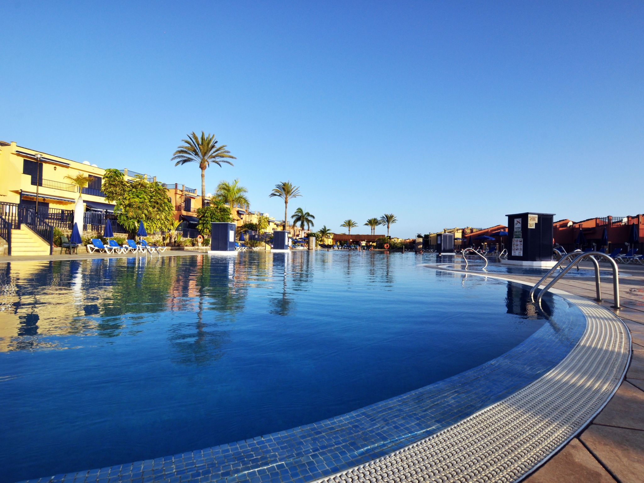 In Costa Meloneras mit Großem gemeinsamem Pool-Image-tags.info