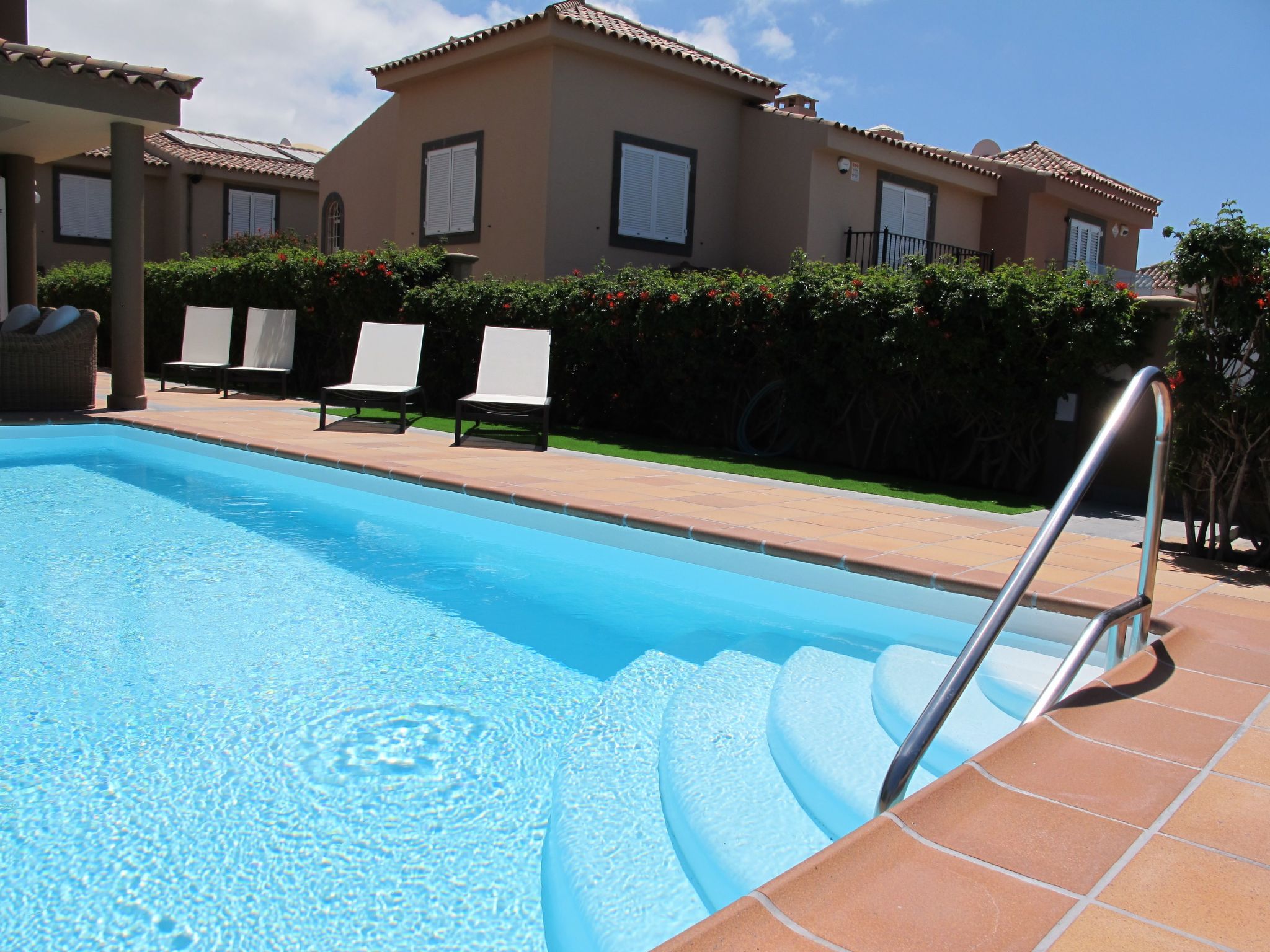 Villa meloneras mit ganztägiger Sonne am Pool