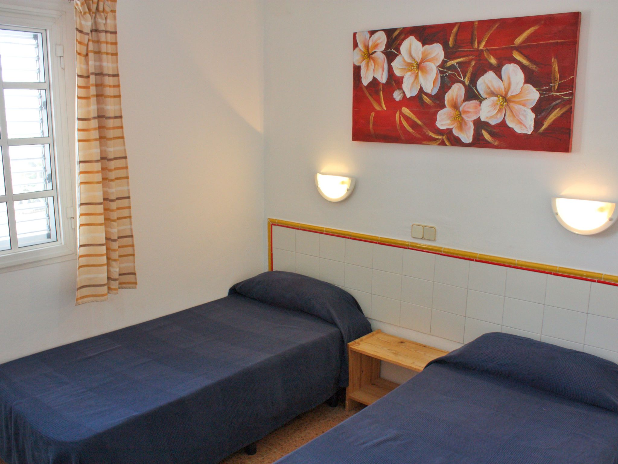 Photo of Bungalow auf einem Felsen direkt am Meer