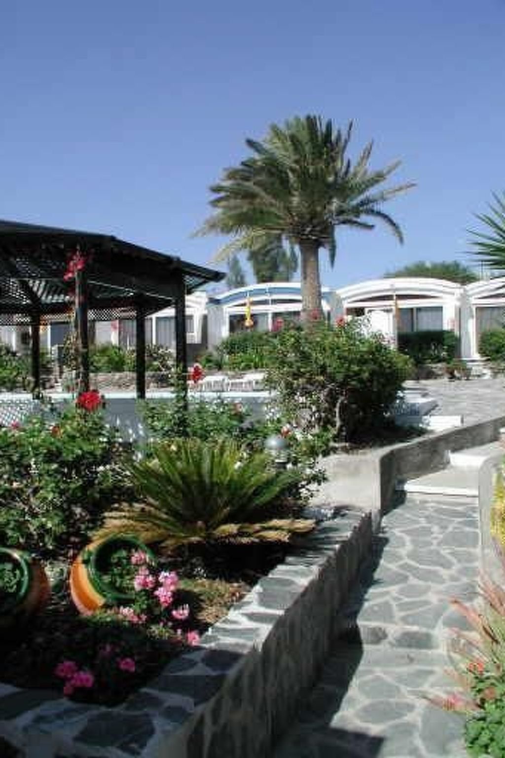 Bungalow auf einem Felsen direkt am Meer-Binnen