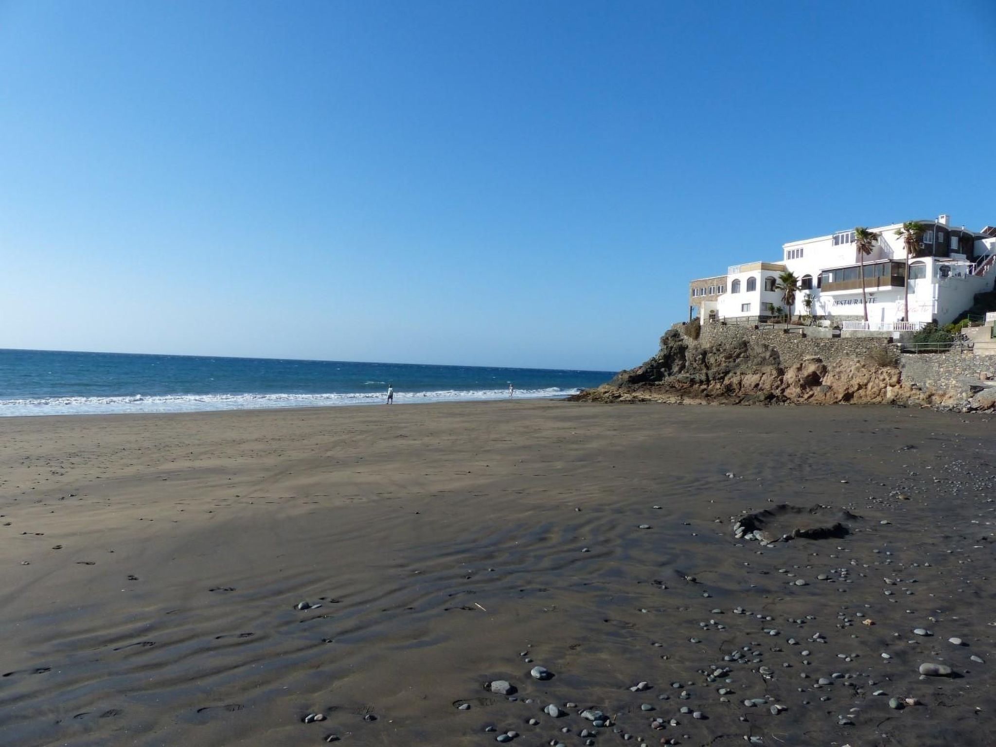 Bungalow auf einem Felsen direkt am Meer-Binnen