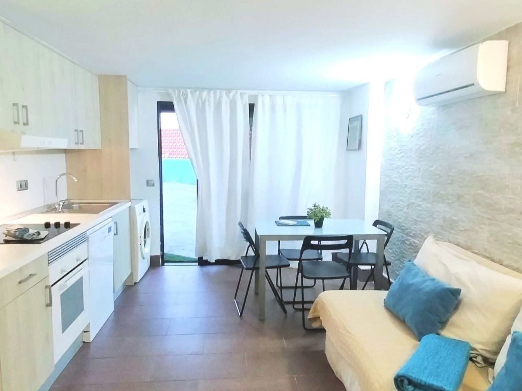 Photo of Schöne Wohnung Sun Club