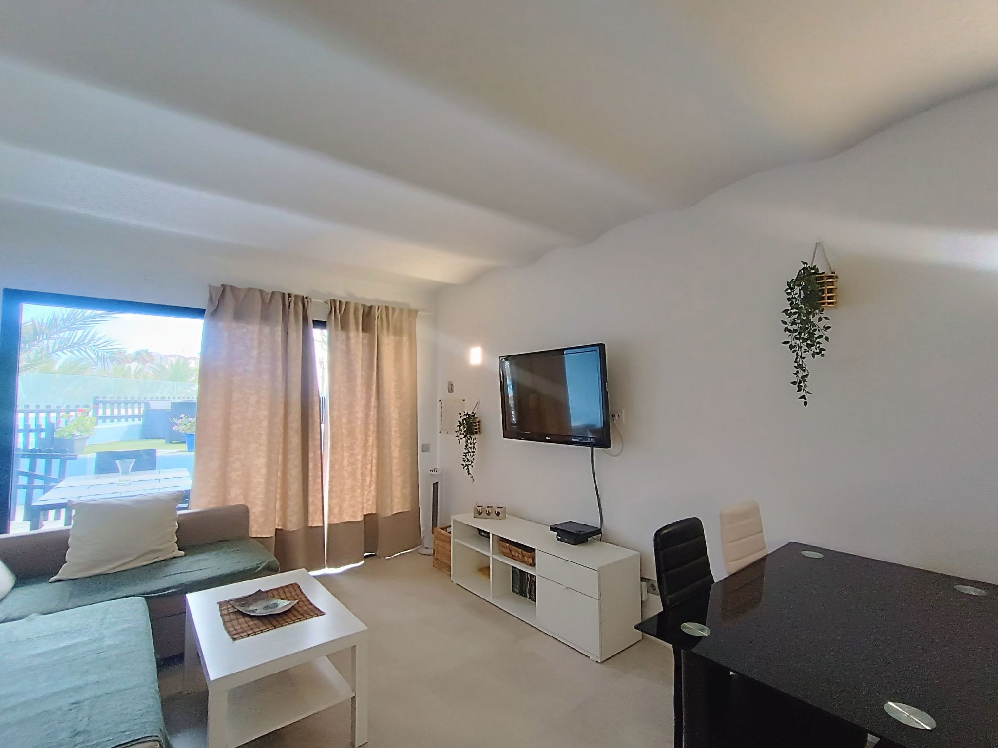 Photo of Drean on the Beach, erste Linie am Meer -Garten