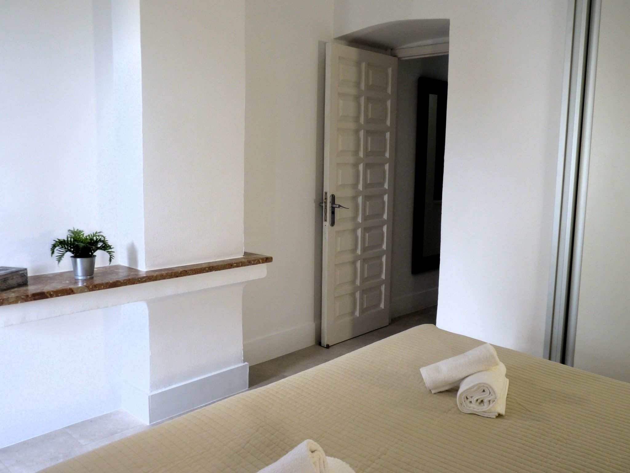 Photo of Drean on the Beach, erste Linie am Meer -Garten