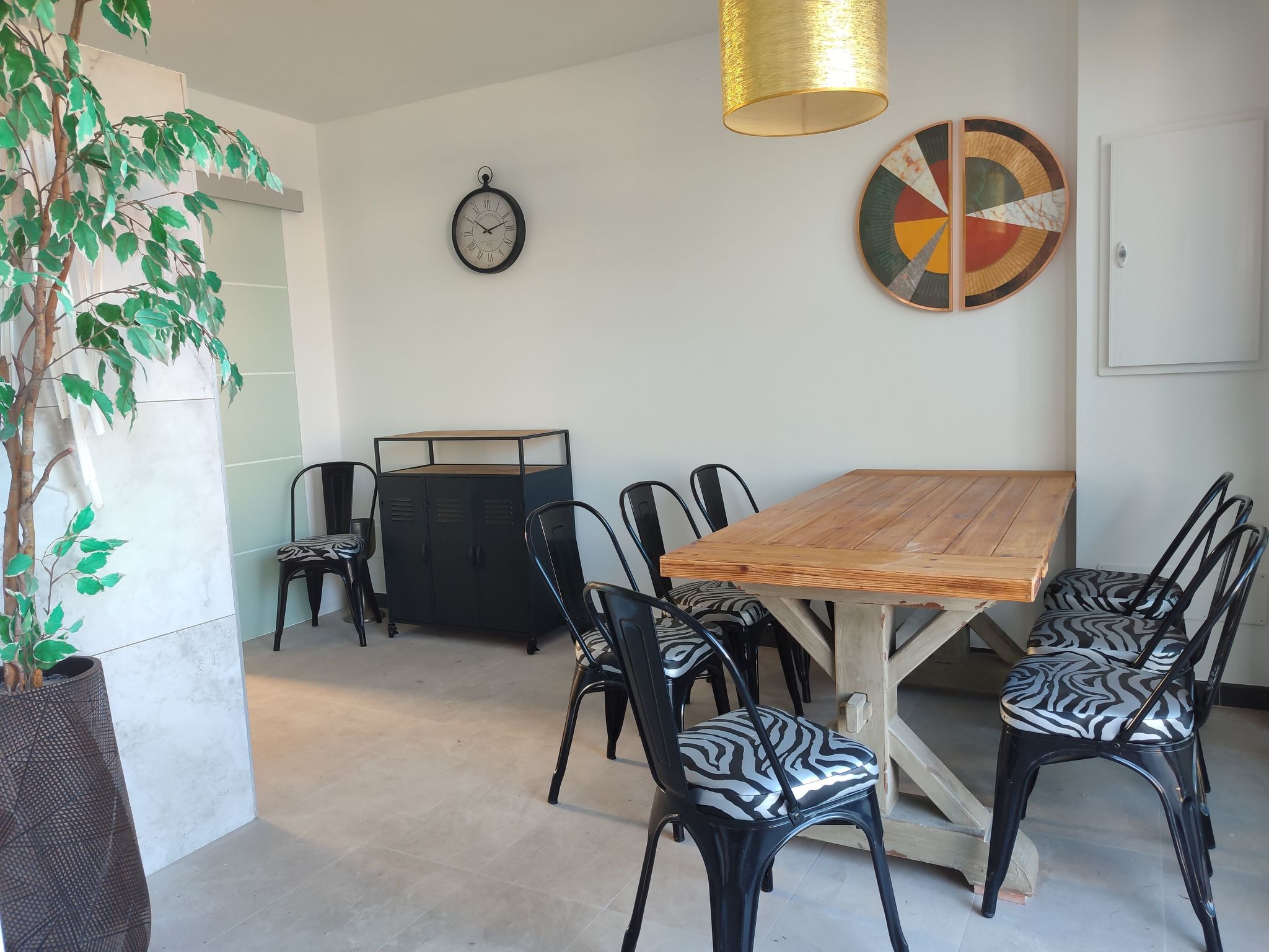 Luxuriöse Villa mit privatem Pool und Bergblick-Image-tags.info