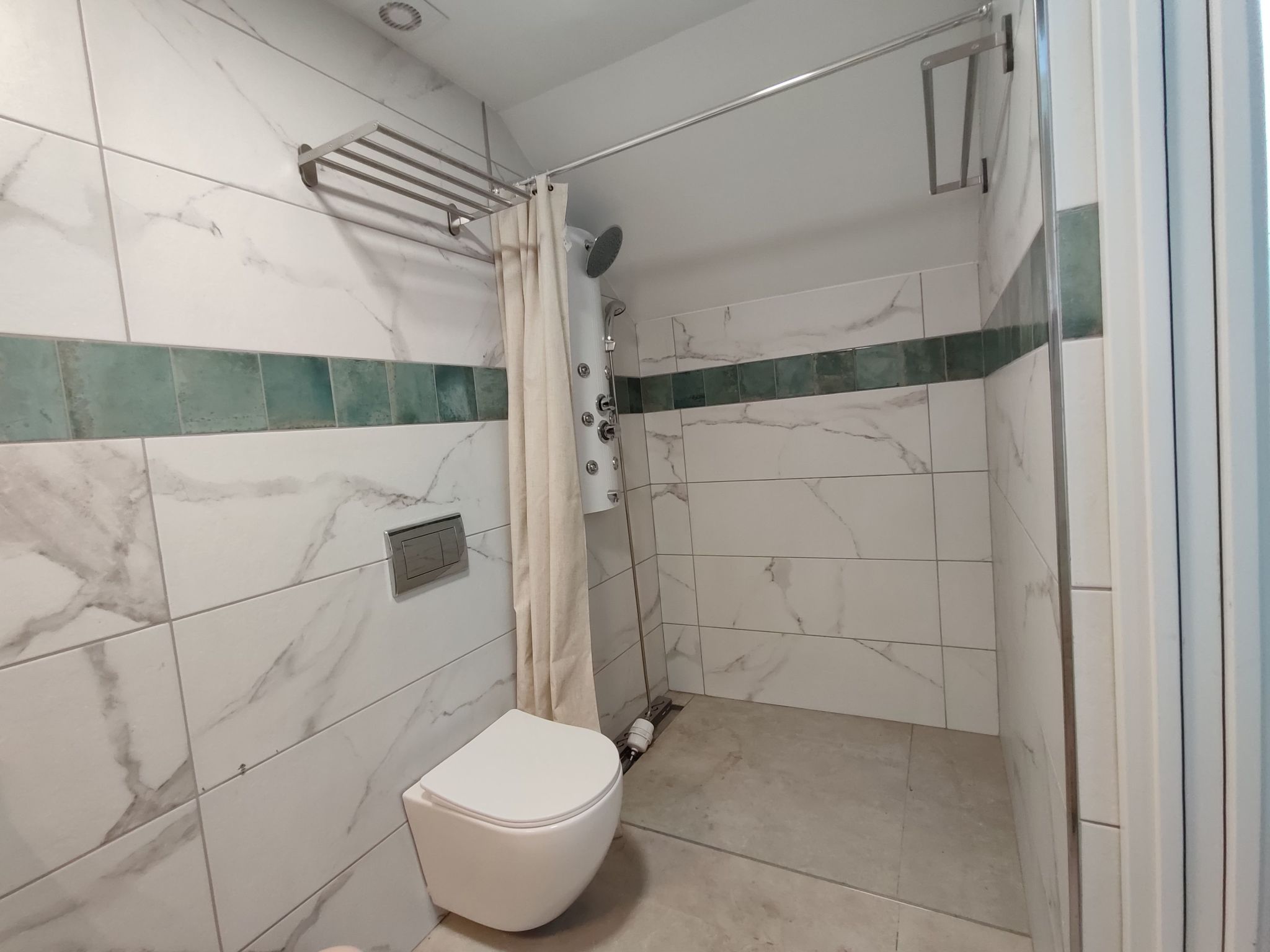 Luxuriöse Villa mit privatem Pool und Bergblick-Image-tags.info