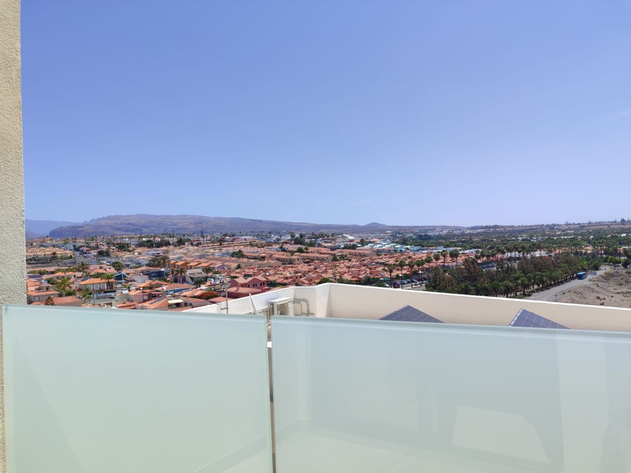 Luxuriöse Villa mit privatem Pool und Bergblick-Image-tags.info