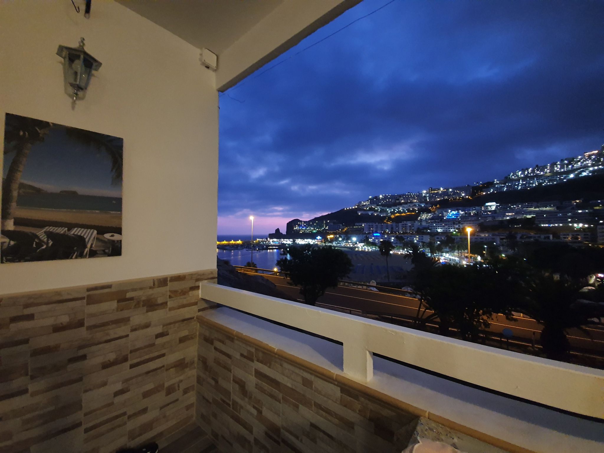 Schöne und romantische Aussichten bei Tag und Nacht-Outside