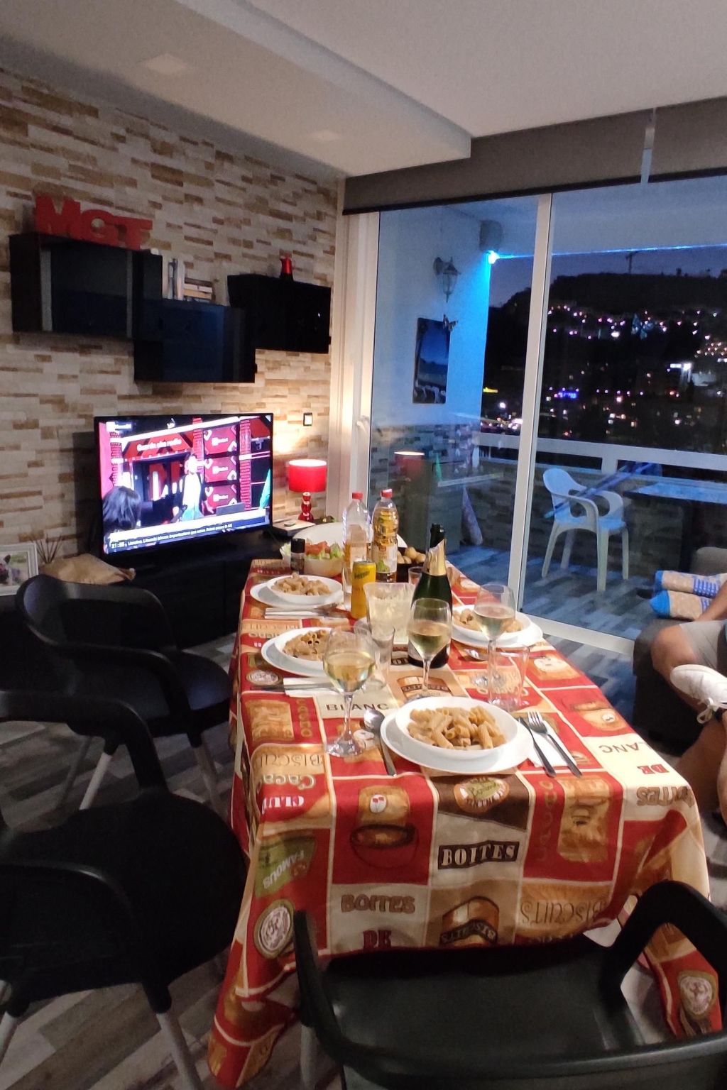 Photo of Schöne und romantische Aussichten bei Tag und Nacht