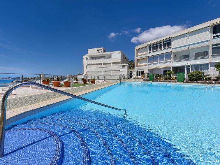 Search and Stay destination San Bartolomé de Tirajana, CN - Spain from AU$ 199. Balcon