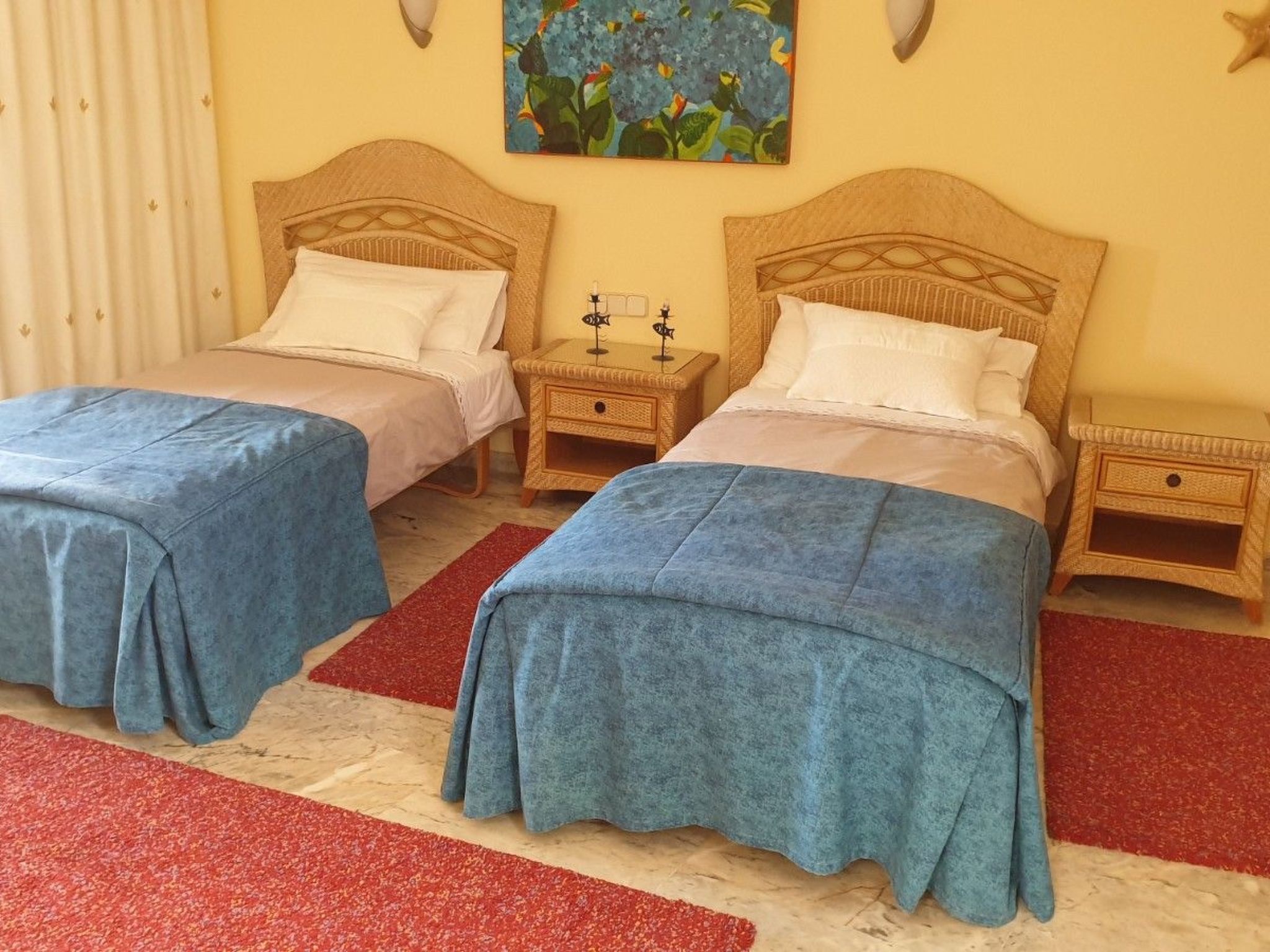 Villa mit Garten, Pool , Grill und Terrasse-Binnen