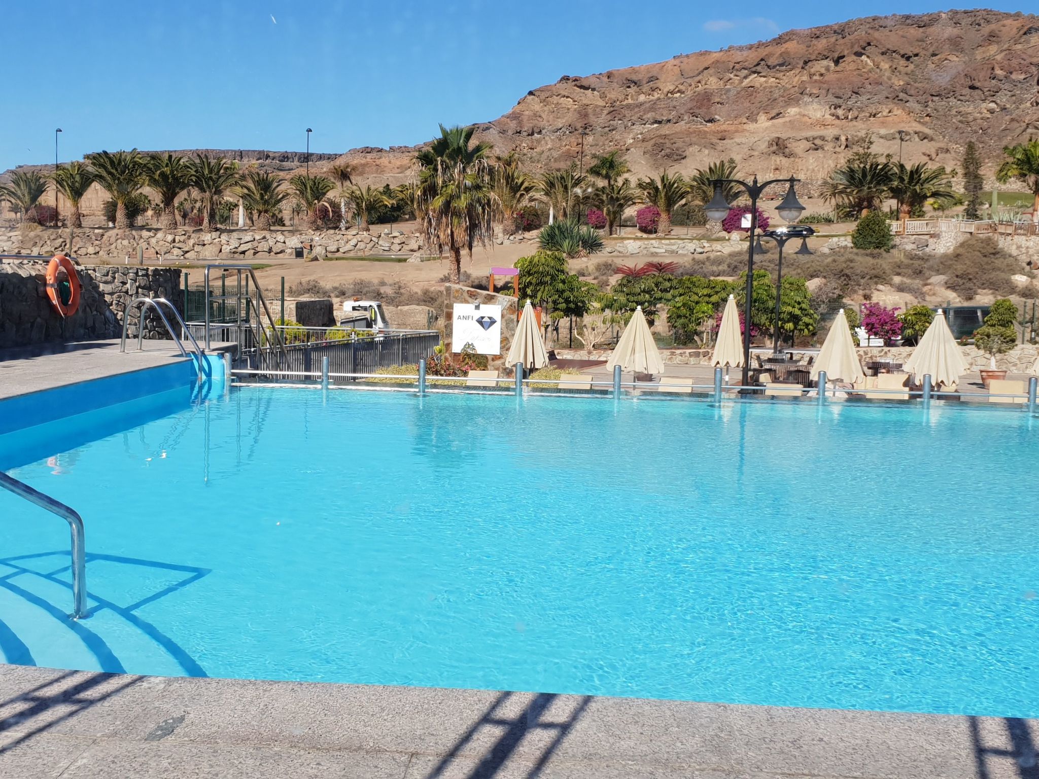 Villa mit Garten, Pool , Grill und Terrasse