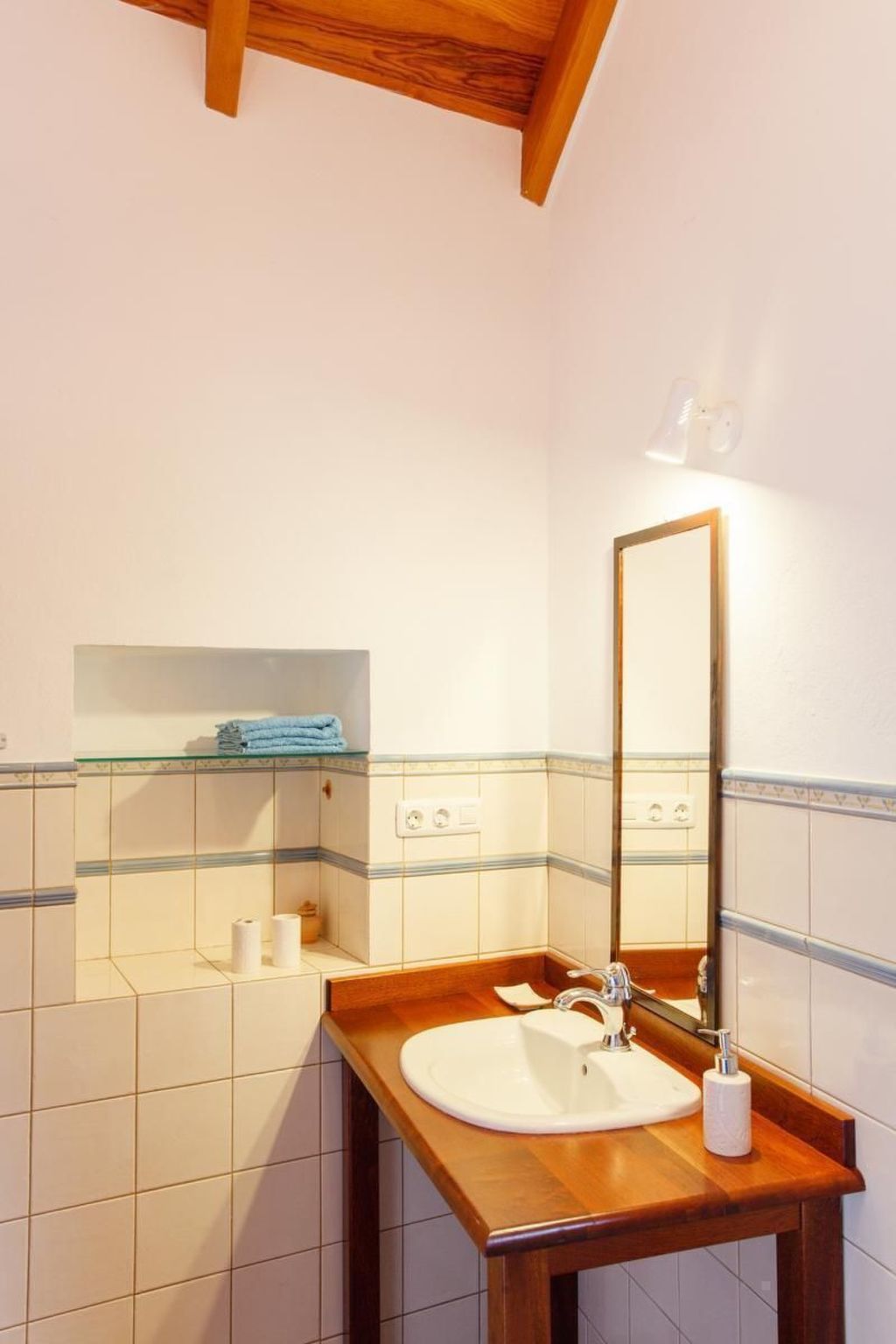 Komfortables Ferienhaus mit privatem Pool und idealer Lage im Naturpark mit Näh-Image-tags.info