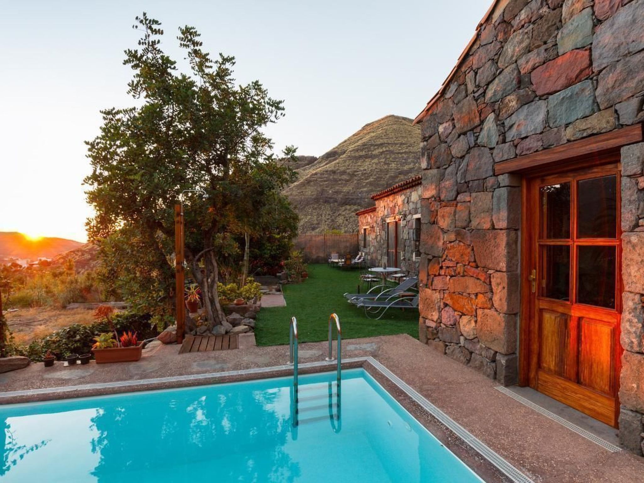 Komfortables Ferienhaus mit privatem Pool und idealer Lage im Naturpark mit Näh-Image-tags.info