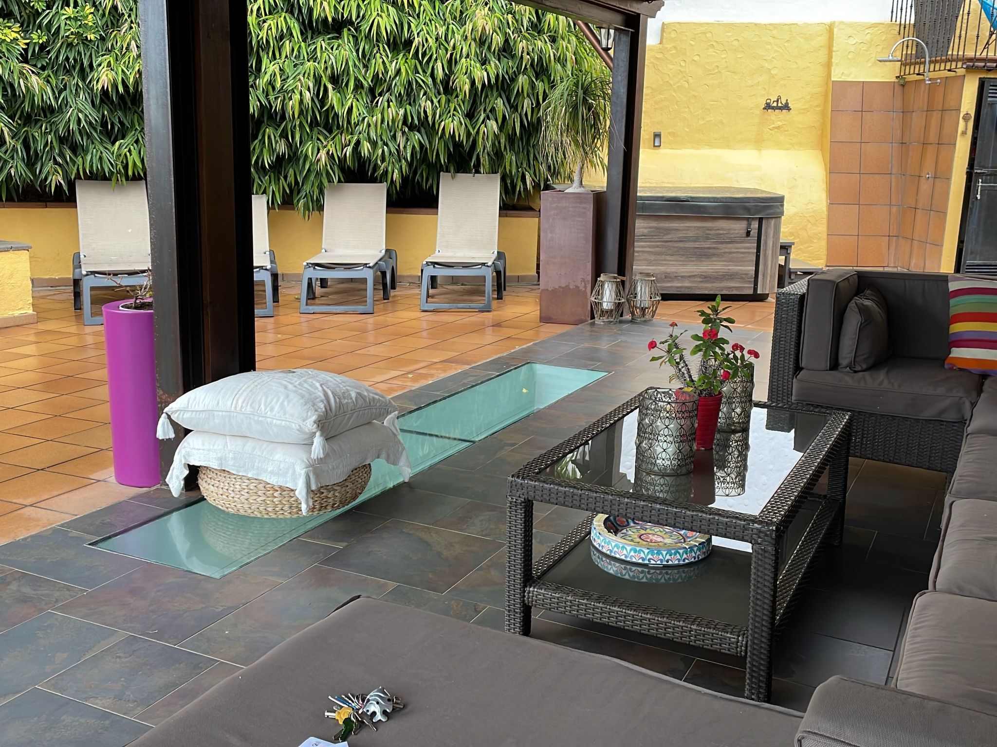 Haus mit Jacuzzi, Blick auf Berge, Meer und Entspannung-Binnen