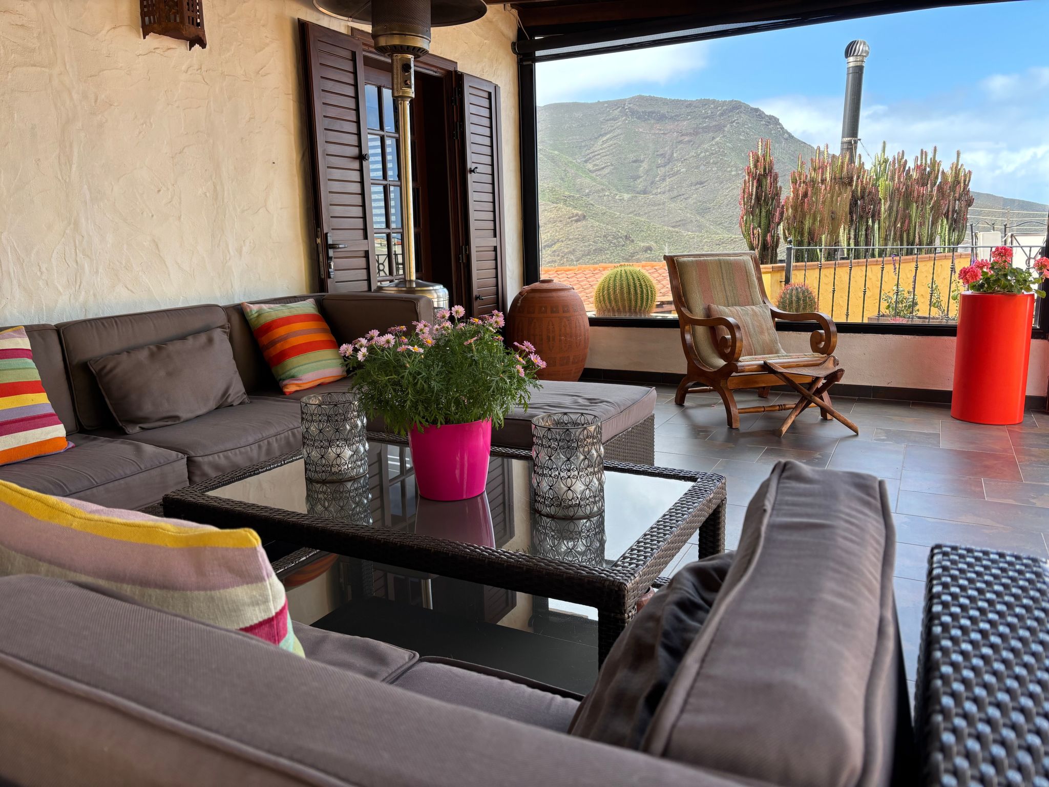 Haus mit Jacuzzi, Blick auf Berge, Meer und Entspannung-Binnen