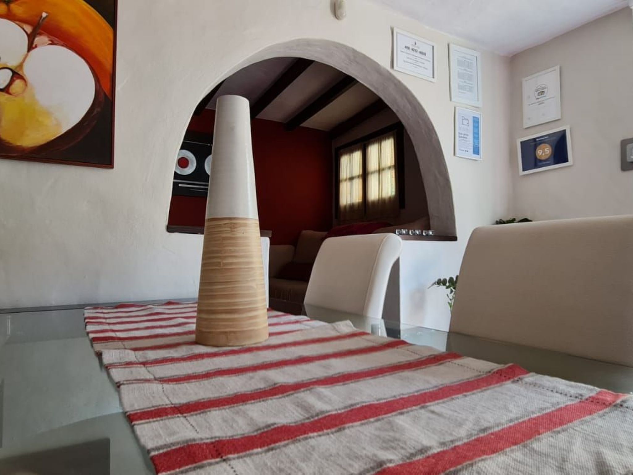 Haus mit beheiztem Schwimmbad, Berg- und Meerblick-Binnen