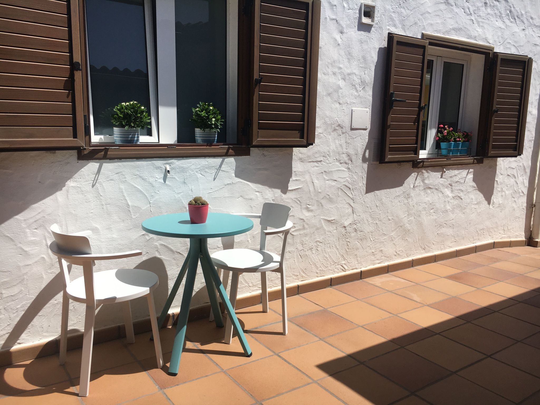 Haus mit beheiztem Schwimmbad, Berg- und Meerblick-Binnen