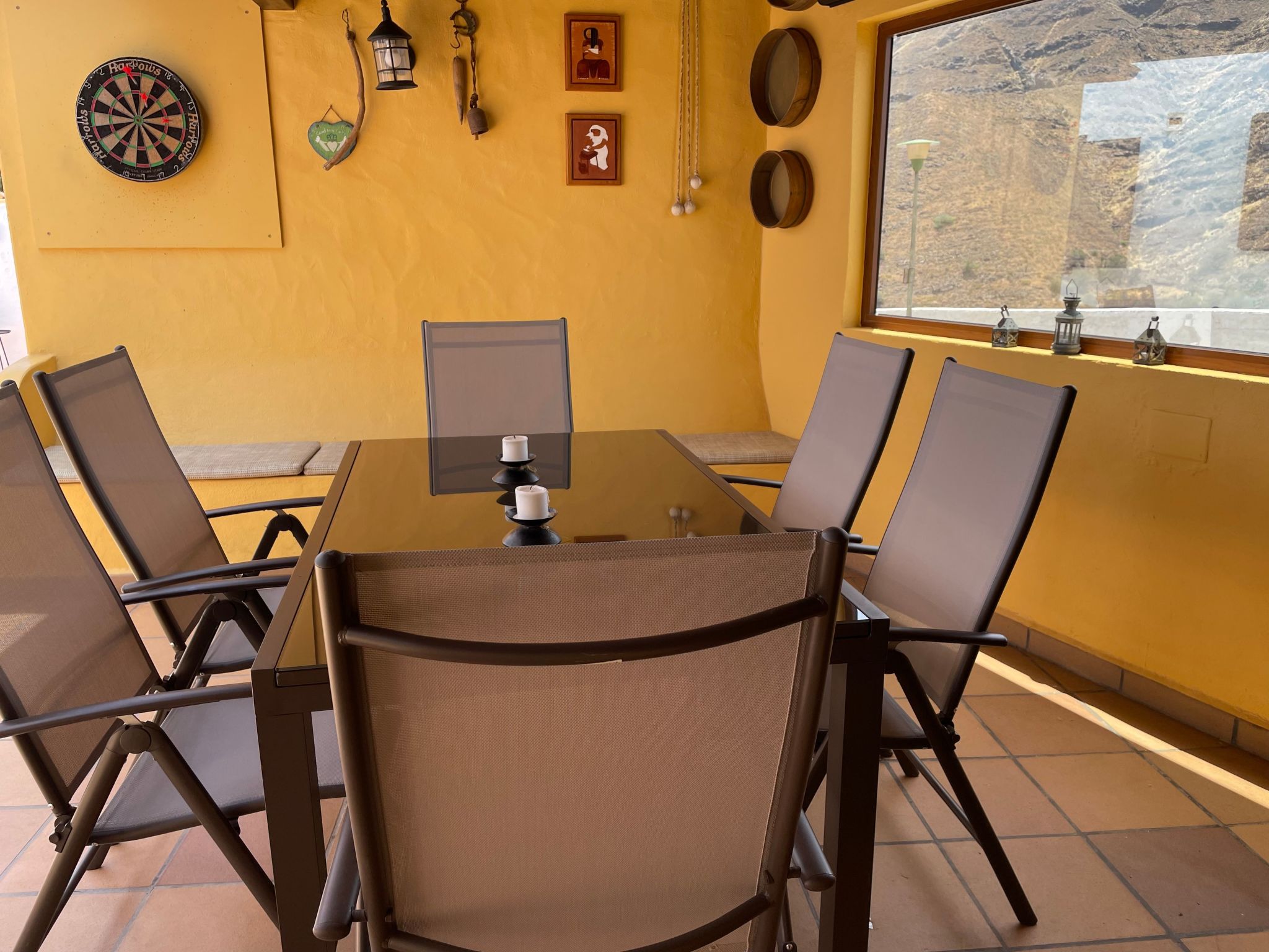 Haus mit beheiztem Schwimmbad, Berg- und Meerblick-Binnen