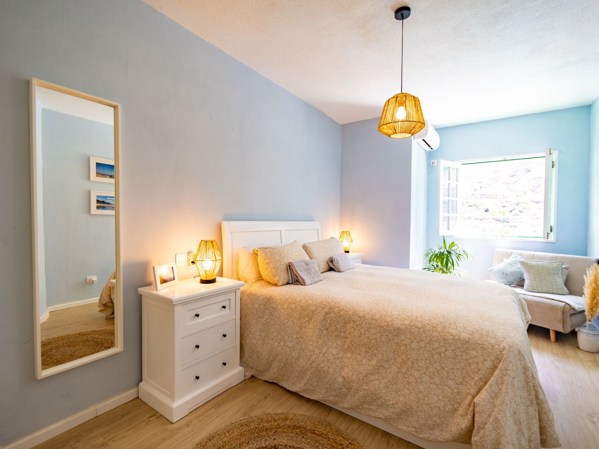 Grosses Haus mit eigenem Pool-Inside