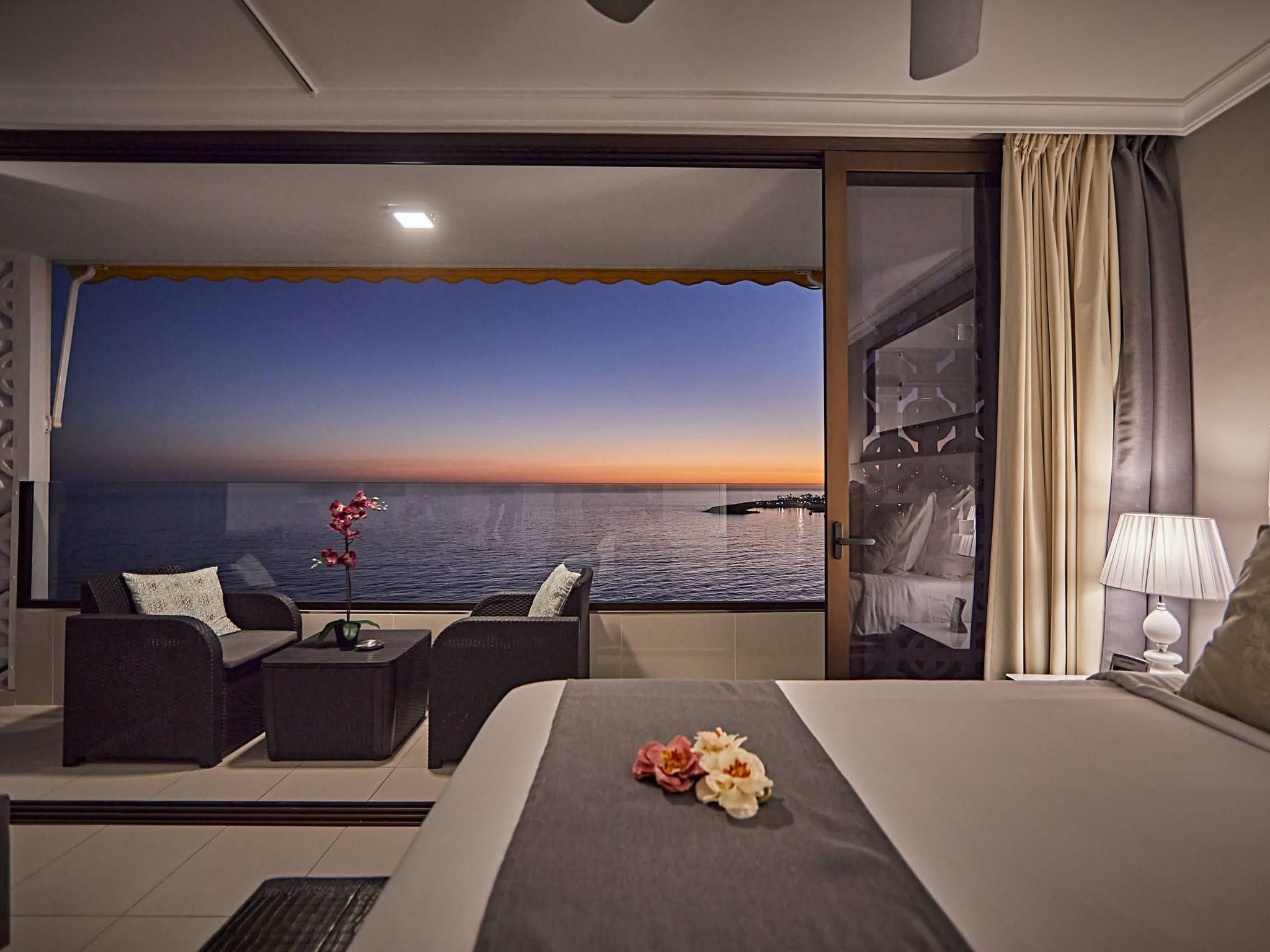 Modernes Strandapartment mit atemberaubendem Meerblick