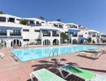 Los Canarios 629 - Adults Only