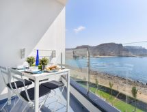 Knus appartement aan zee in Mogan met zwembad - thumbnail 3
