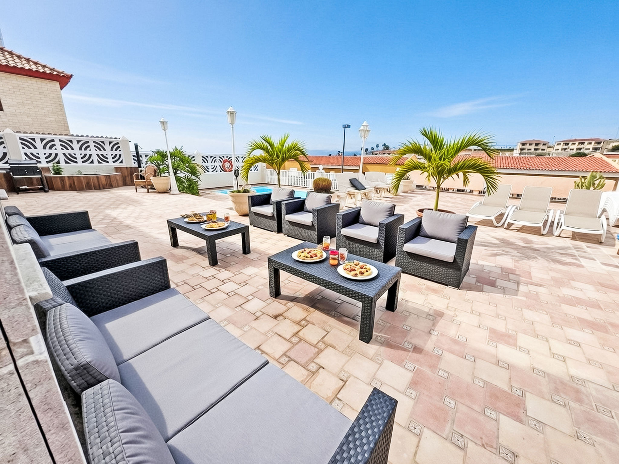 Villa "Esmeralda" mit Garten, Grill und Terrasse - Binnen