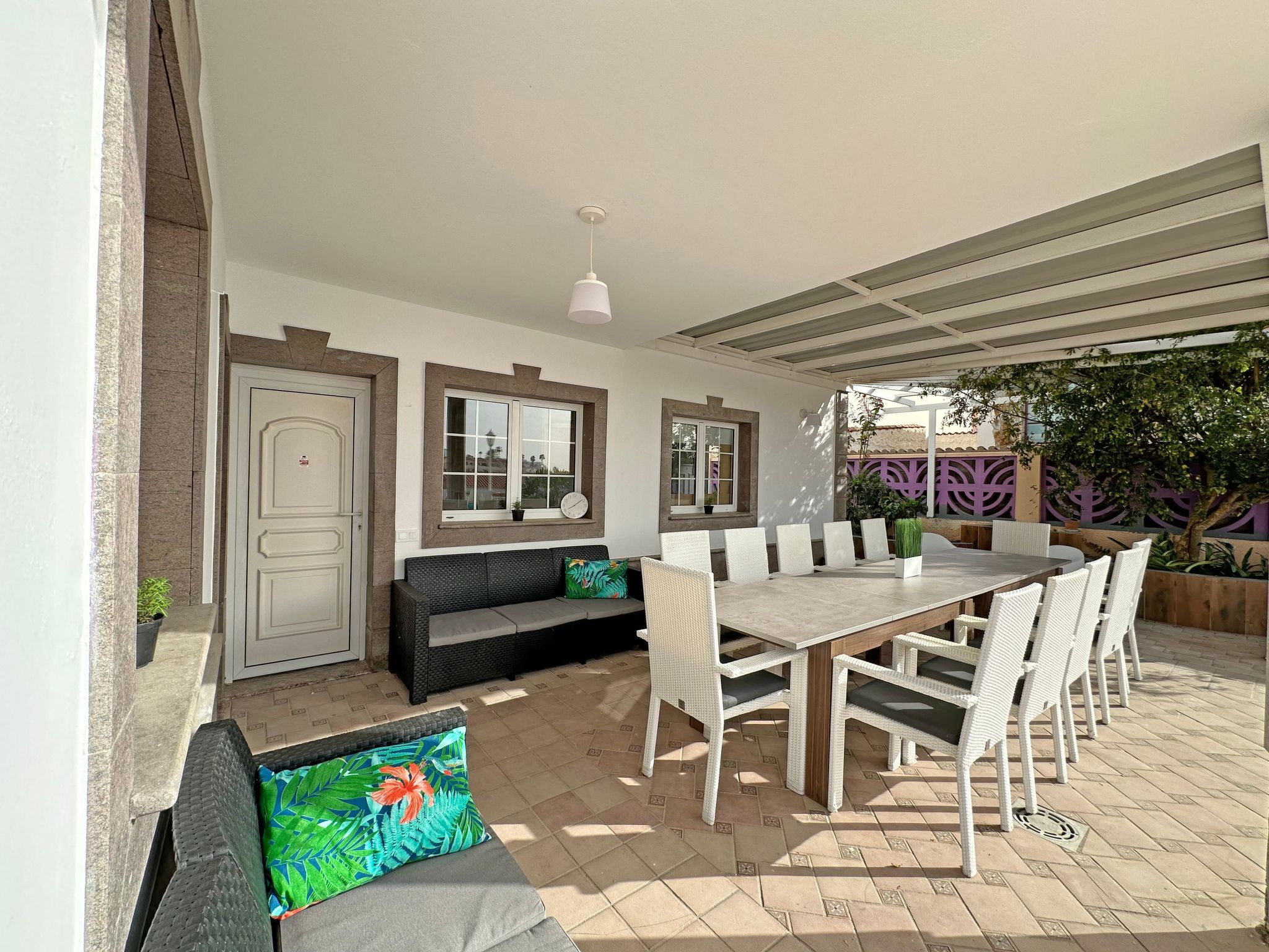 Villa "Esmeralda" mit Garten, Grill und Terrasse