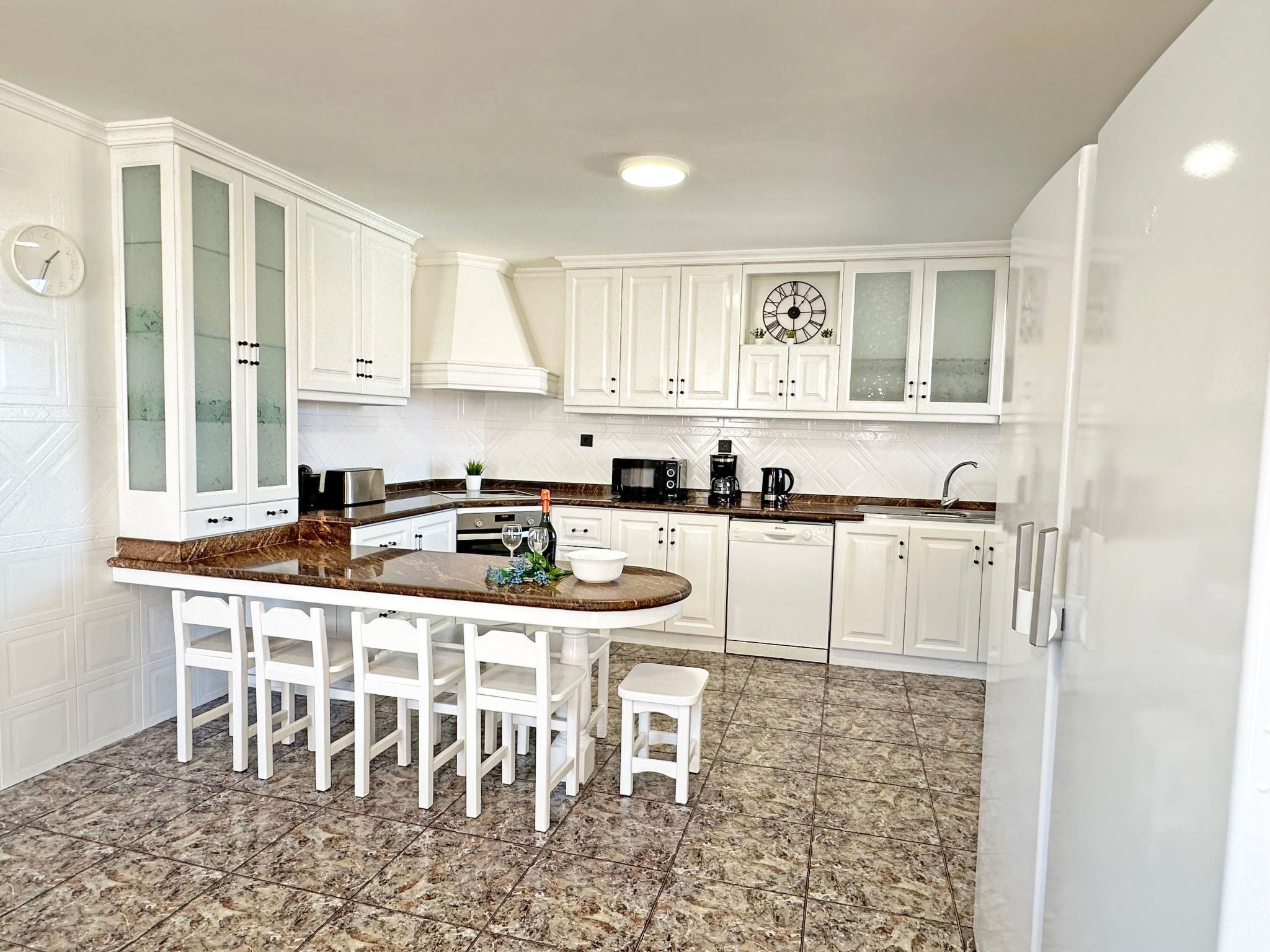 Villa "Esmeralda" mit Garten, Grill und Terrasse-Binnen