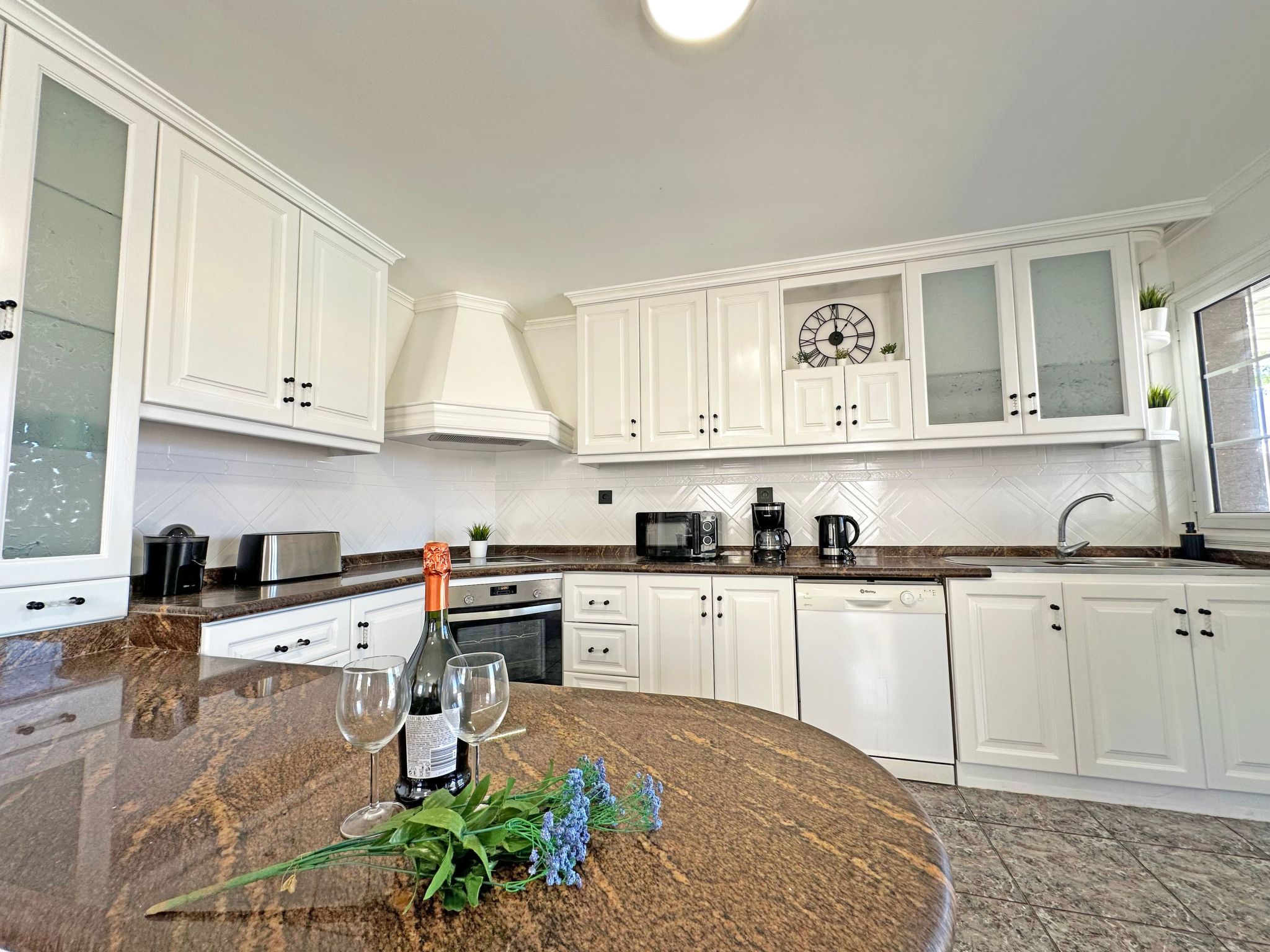 Villa "Esmeralda" mit Garten, Grill und Terrasse-Image-tags.info