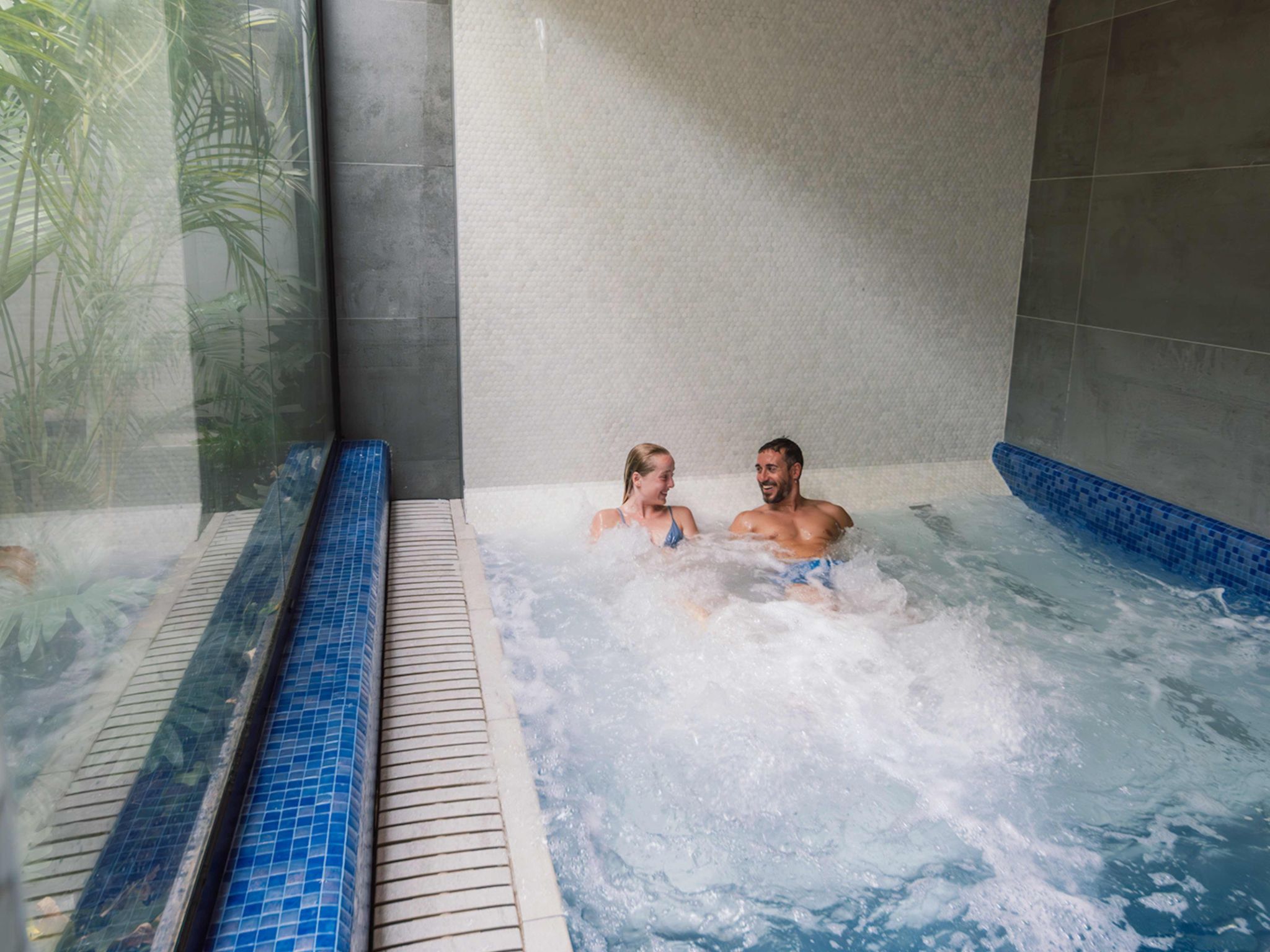 Villa mit Wasserblick-Image-tags.info