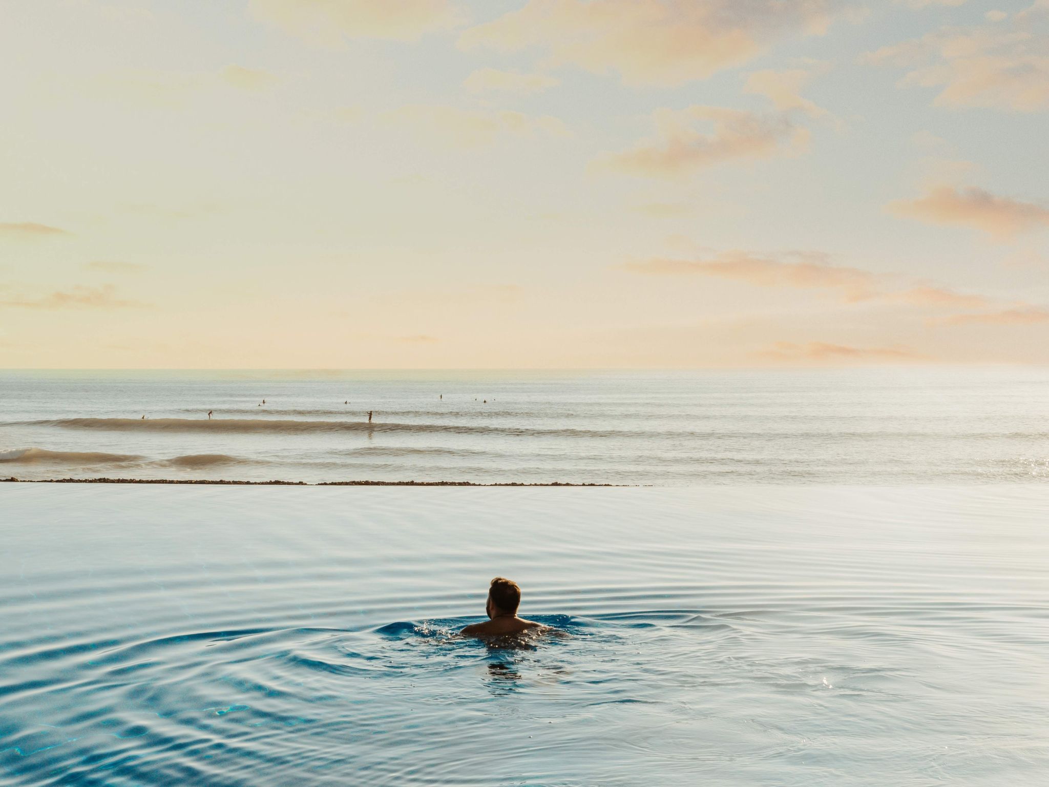 Villa mit Wasserblick — Pool Outdoor (3 of 38)