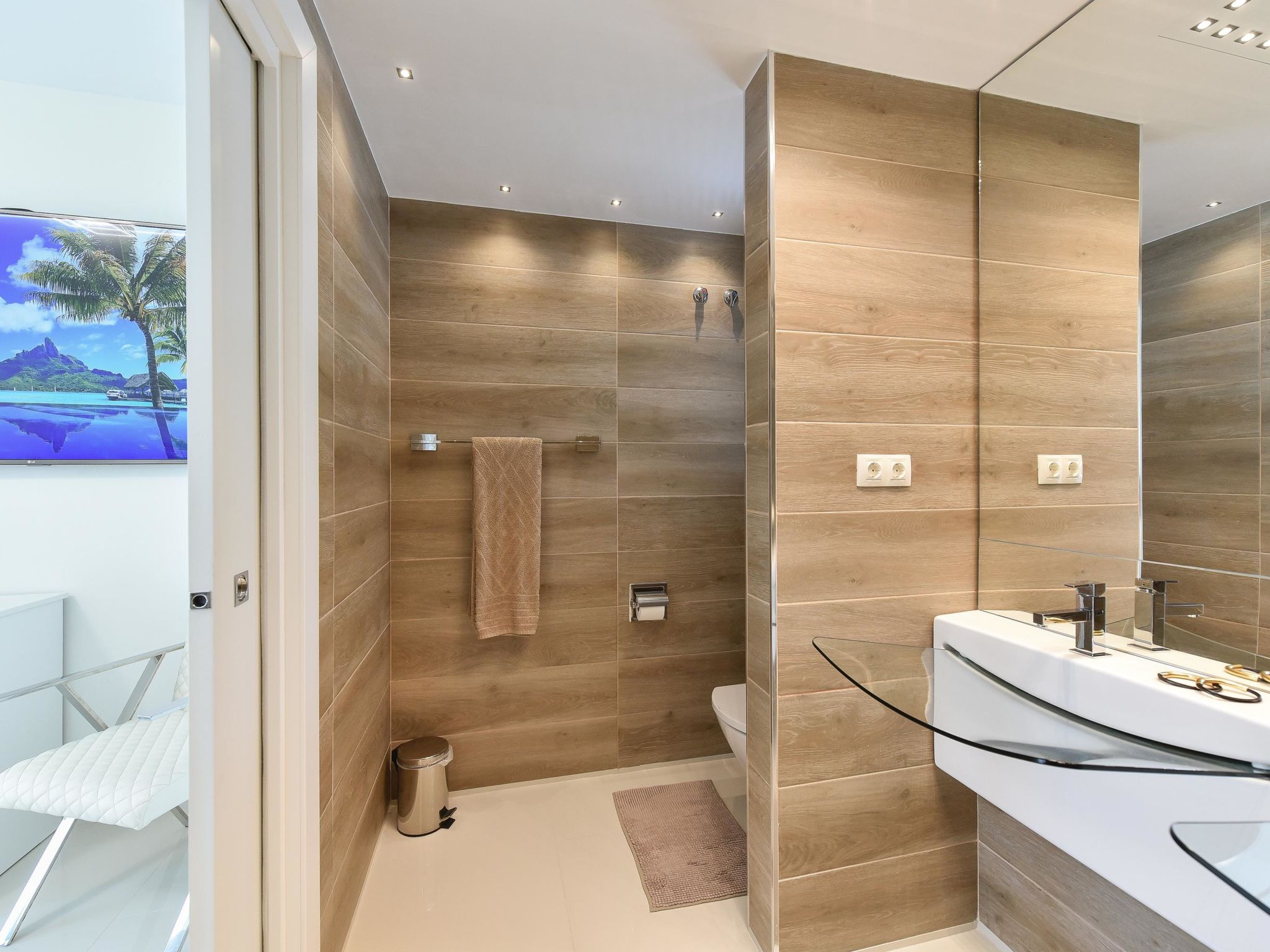 Photo of Los Lagos 31