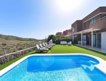 Moderne vrijstaande villa met privézwembad op Salobre Golf Resort - thumbnail 2