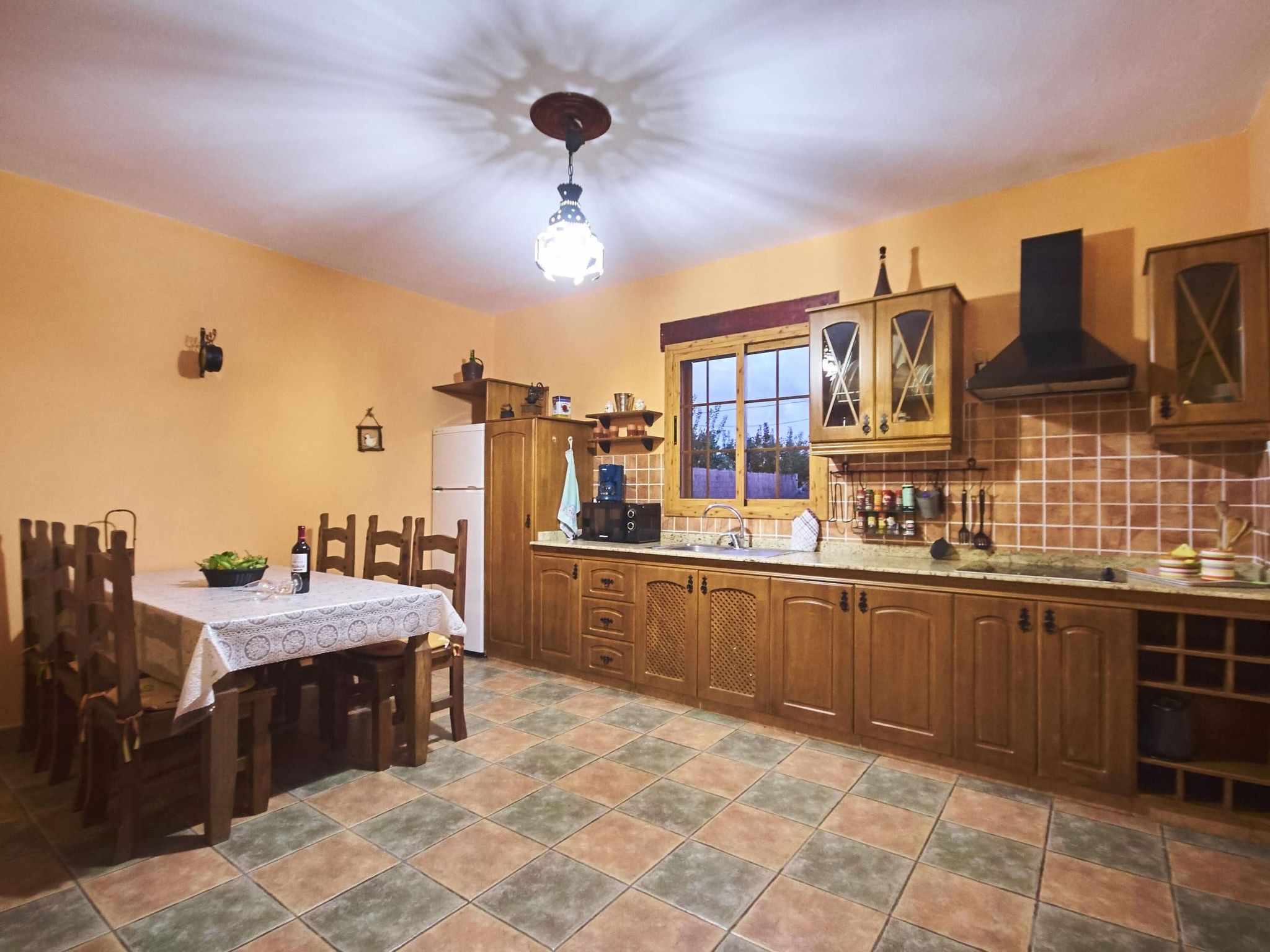 "La Almendra" mit Terrasse-Inside