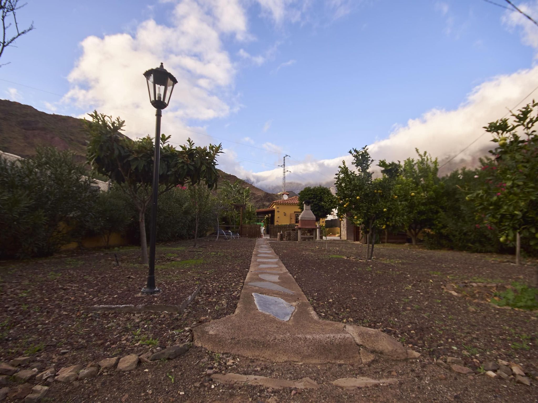 "La Almendra" mit Terrasse-Outside
