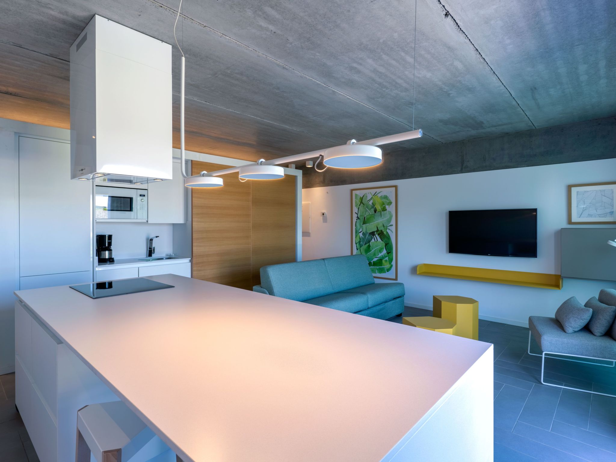 Villa mit Wasserblick-Image-tags.info