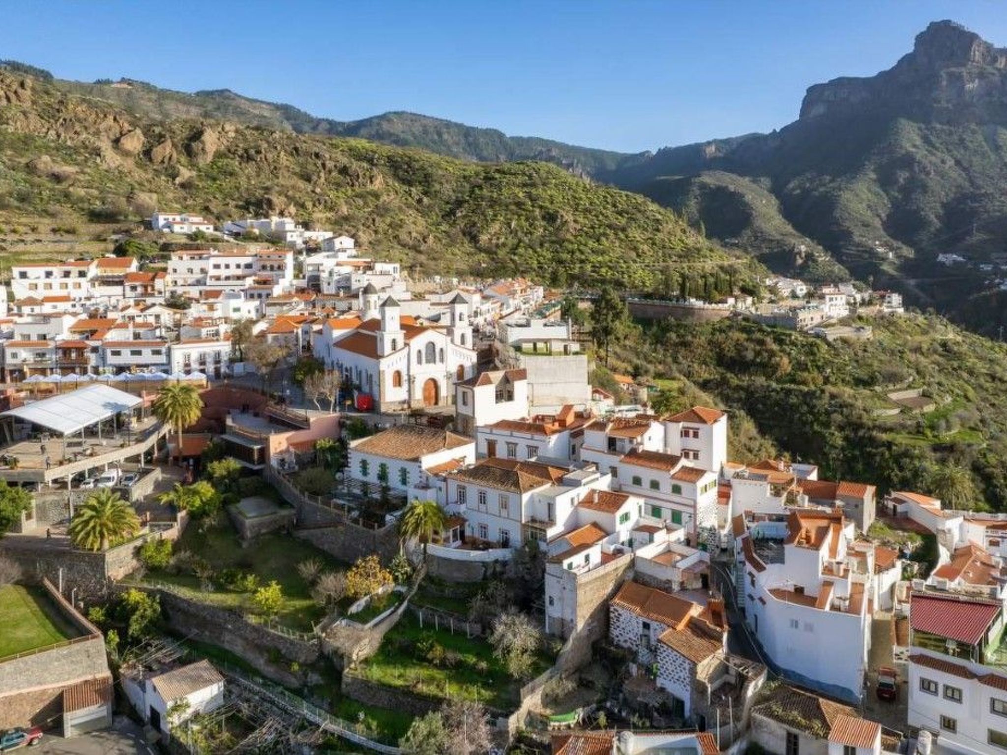 250 Jahre altes Steinhaus mit zwei Terrassen inmitten einer wunderbaren Naturla-Binnen