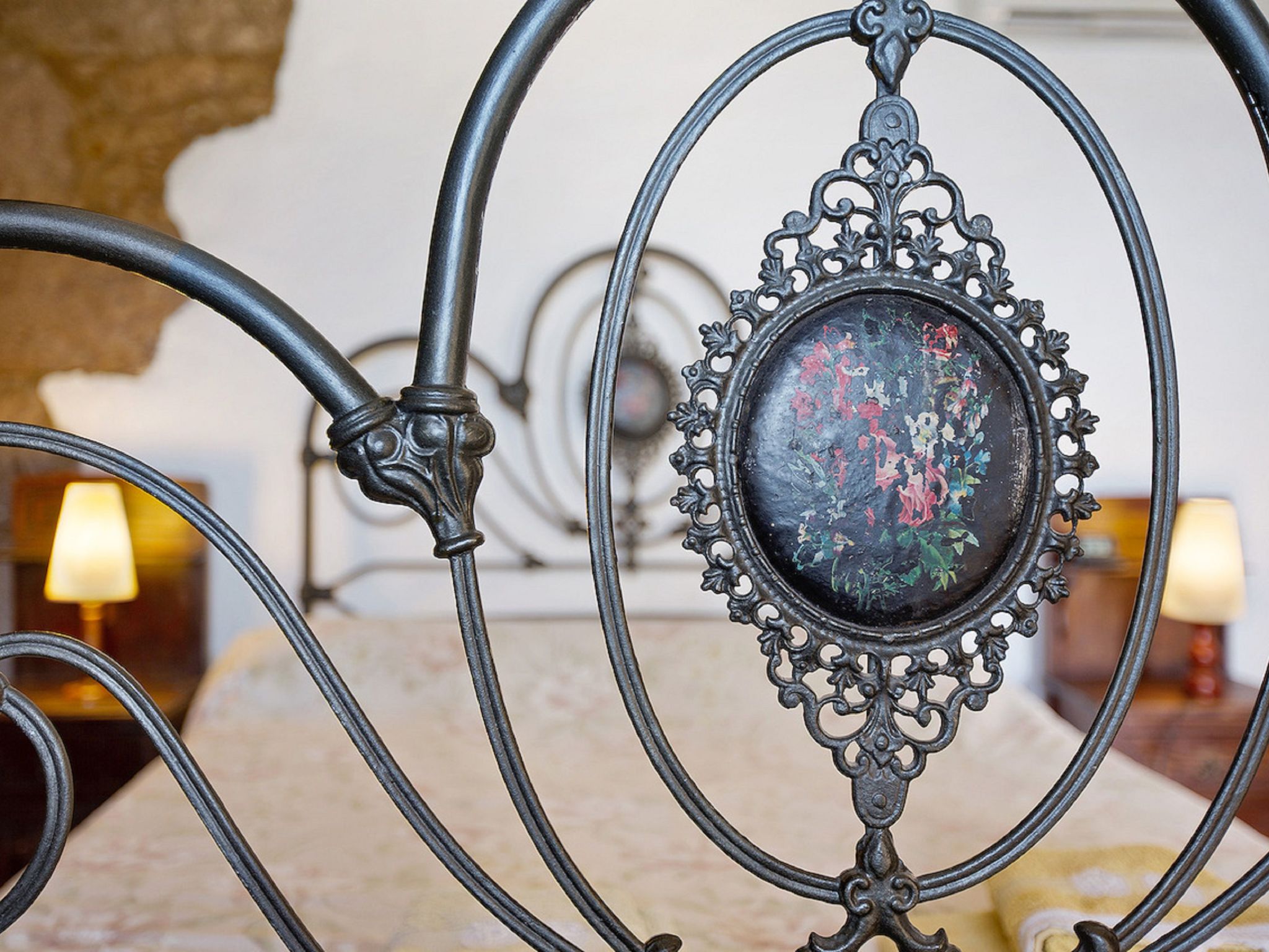 250 Jahre altes Steinhaus mit zwei Terrassen inmitten einer wunderbaren Naturla-Binnen