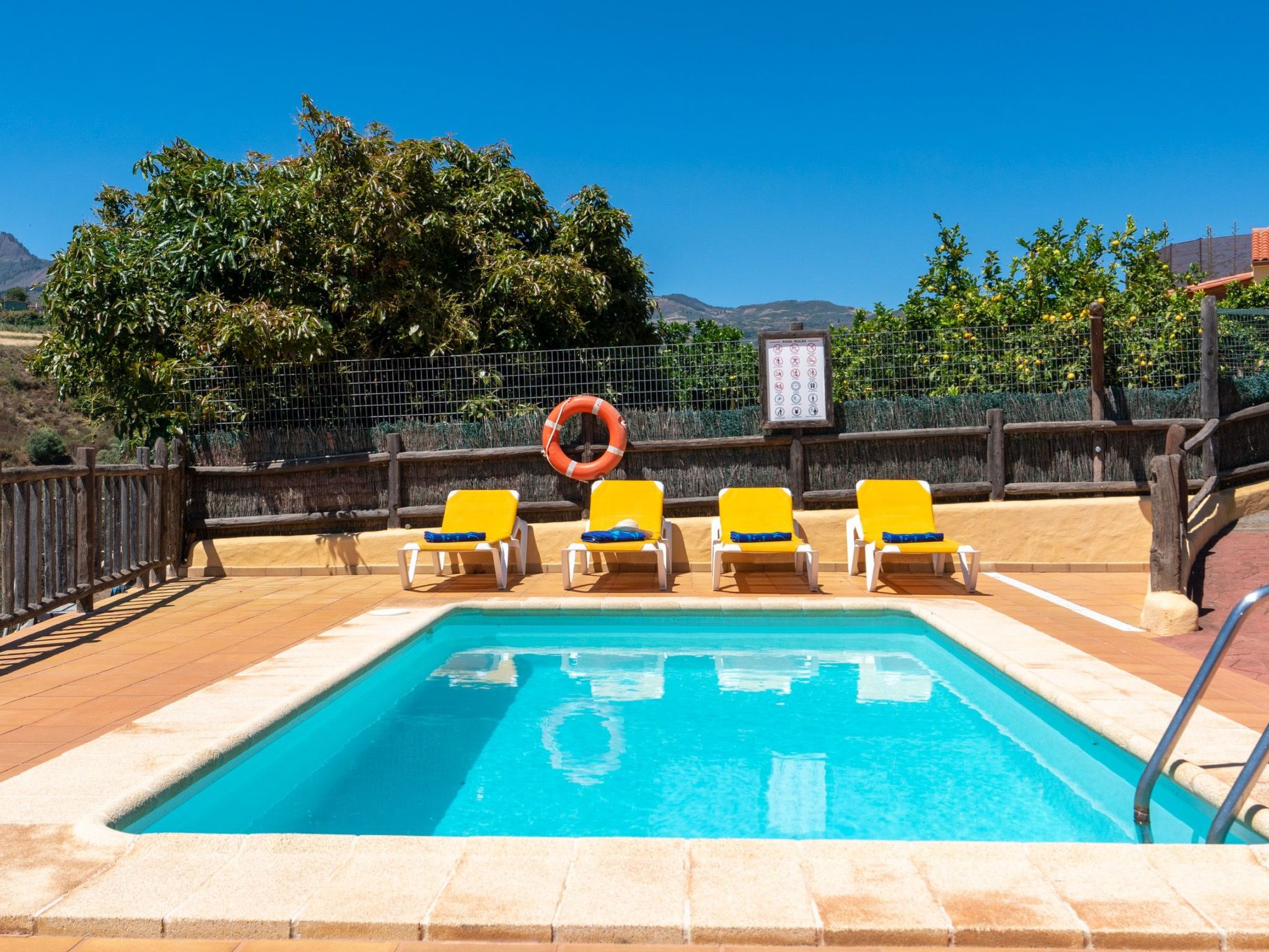 Kanarische Finca mit Pool und herrlicher Aussicht — Pool Outdoor (3 of 31)