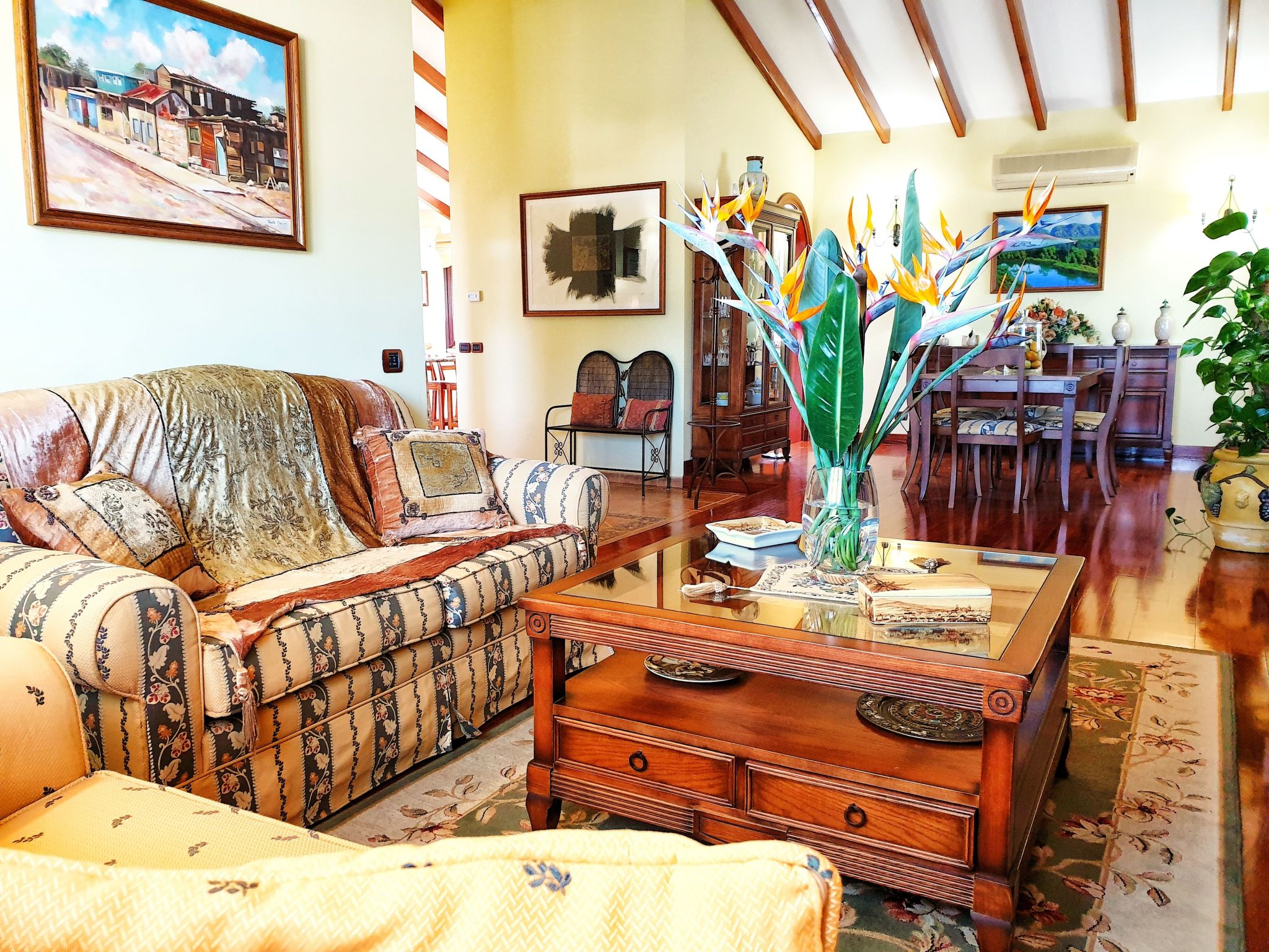 Villa Lucas mit Gartenterrasse und Schwimmbad-Binnen