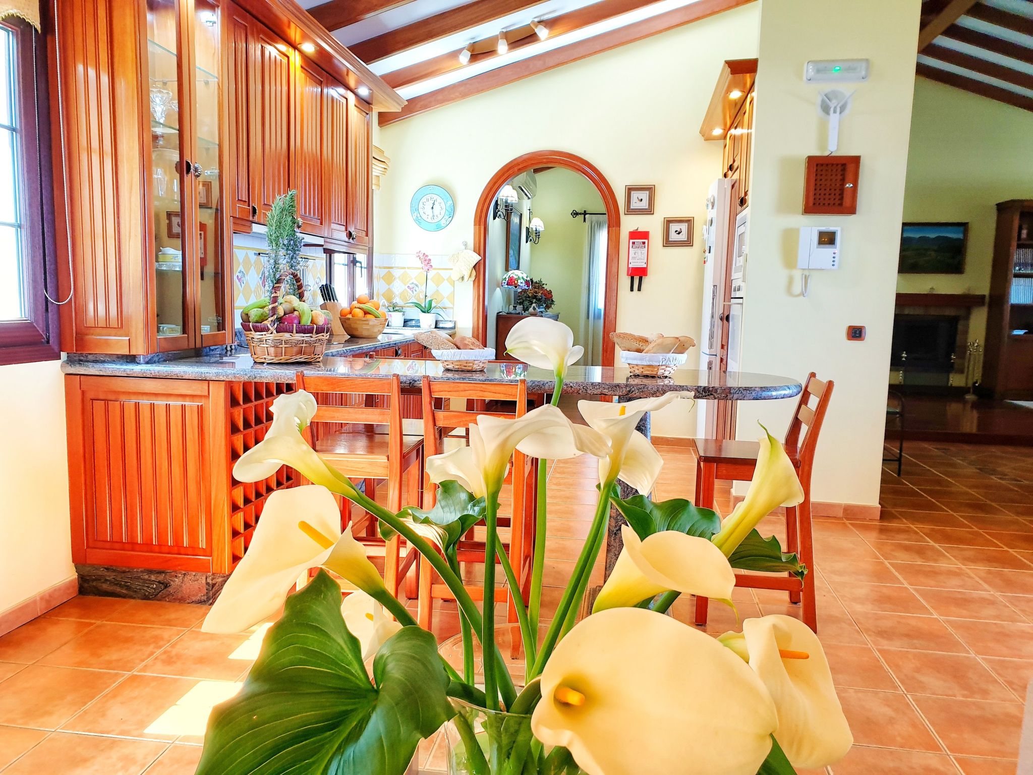 Villa Lucas mit Gartenterrasse und Schwimmbad-Binnen