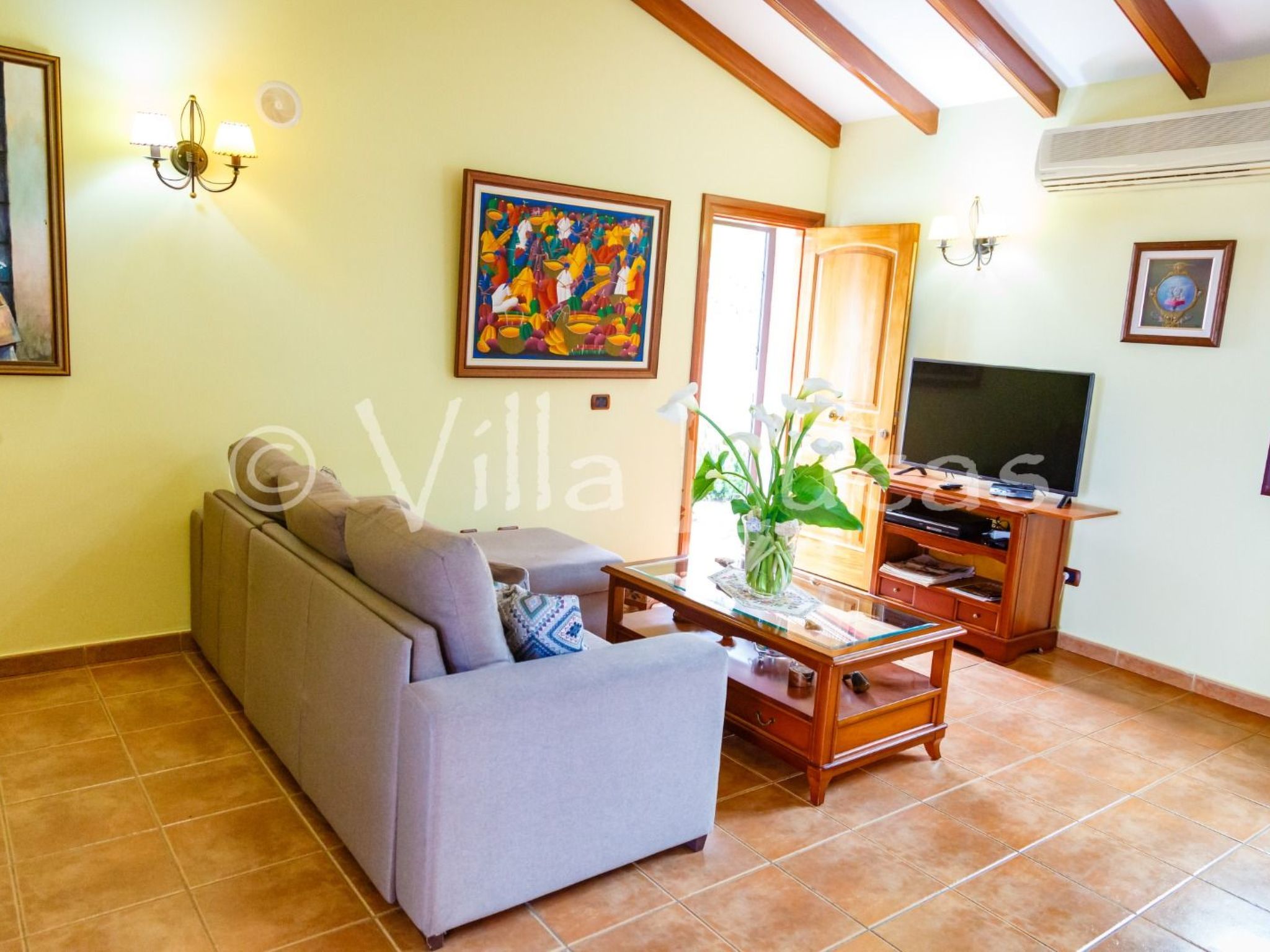 Villa Lucas mit Gartenterrasse und Schwimmbad-Binnen