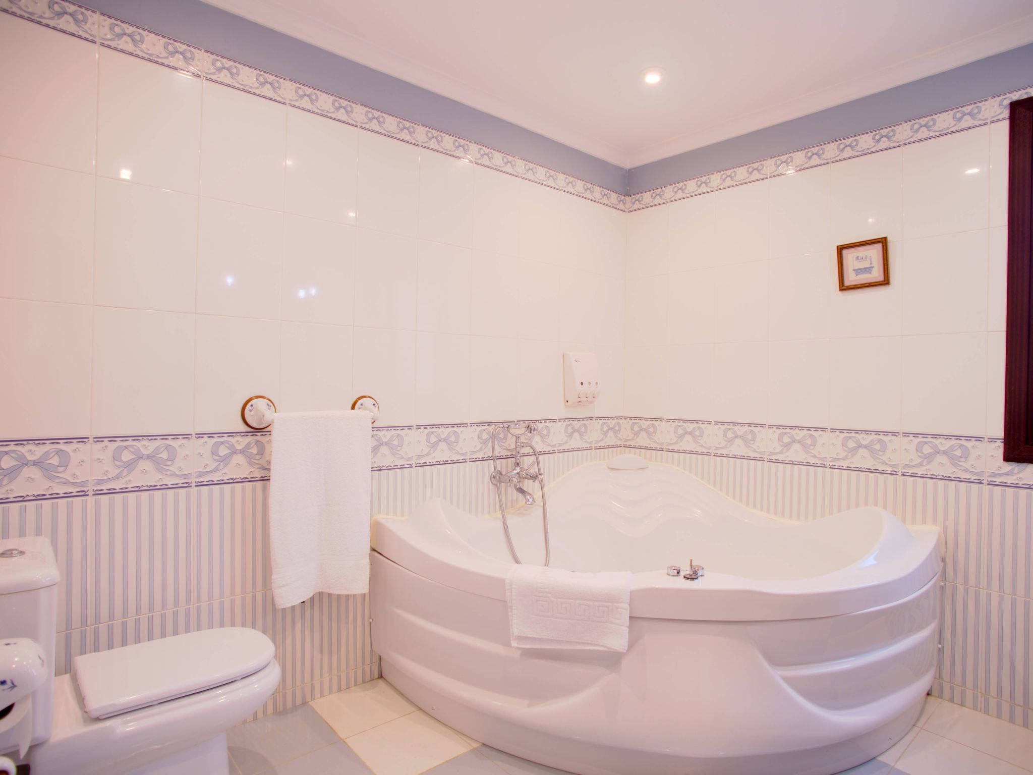 Villa Lucas mit Gartenterrasse und Schwimmbad-Binnen