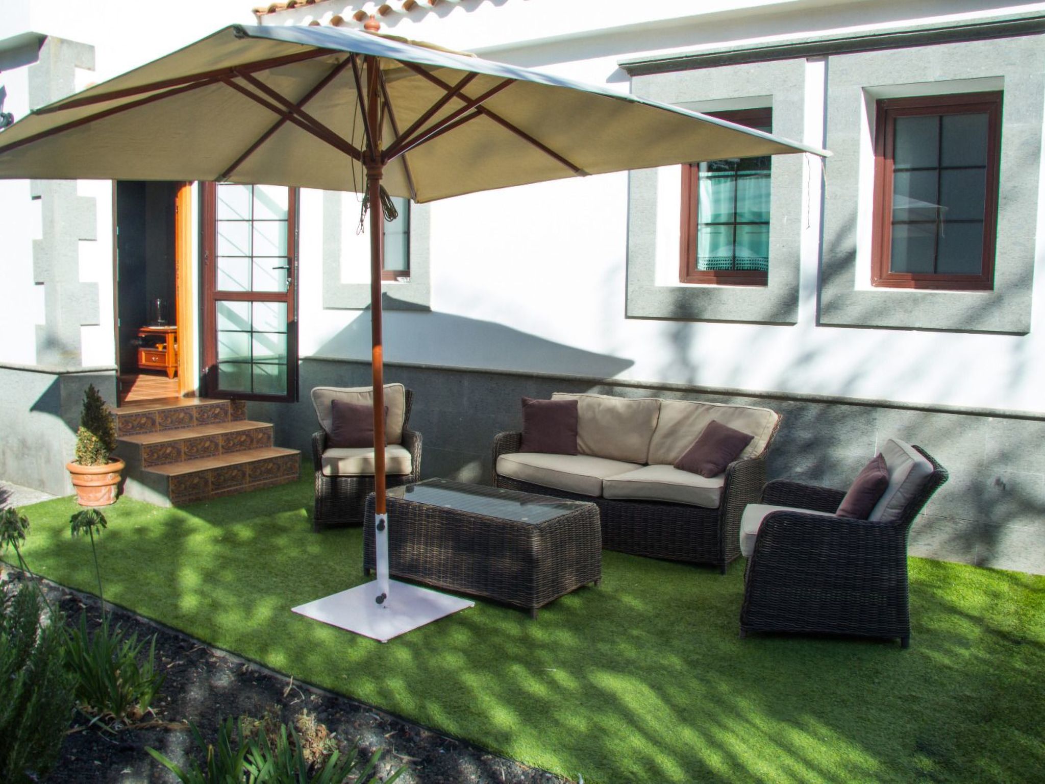 Villa Lucas mit Gartenterrasse und Schwimmbad-Binnen